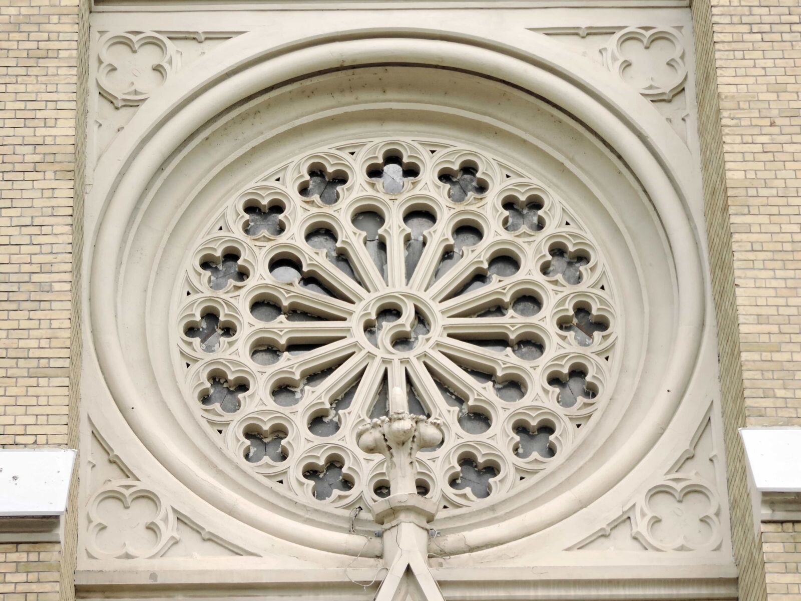 Nikon Coolpix P520 sample photo. Framework, architecture, window, church photography