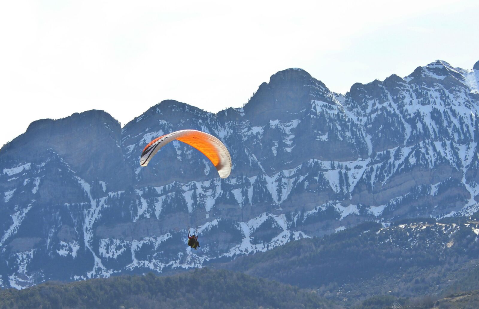 Canon EF-S 18-55mm F3.5-5.6 IS II sample photo. Sport, athlete, paragliding photography