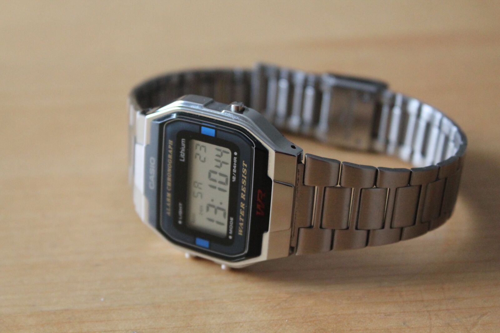 Canon EOS 1100D (EOS Rebel T3 / EOS Kiss X50) sample photo. Wristwatch, digital, quartz photography