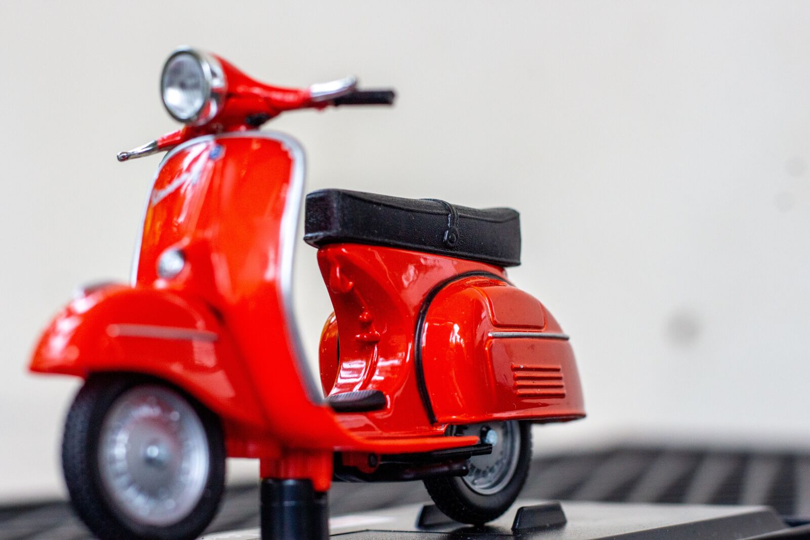 Canon EOS 700D (EOS Rebel T5i / EOS Kiss X7i) sample photo. Vespa, free time, retro photography