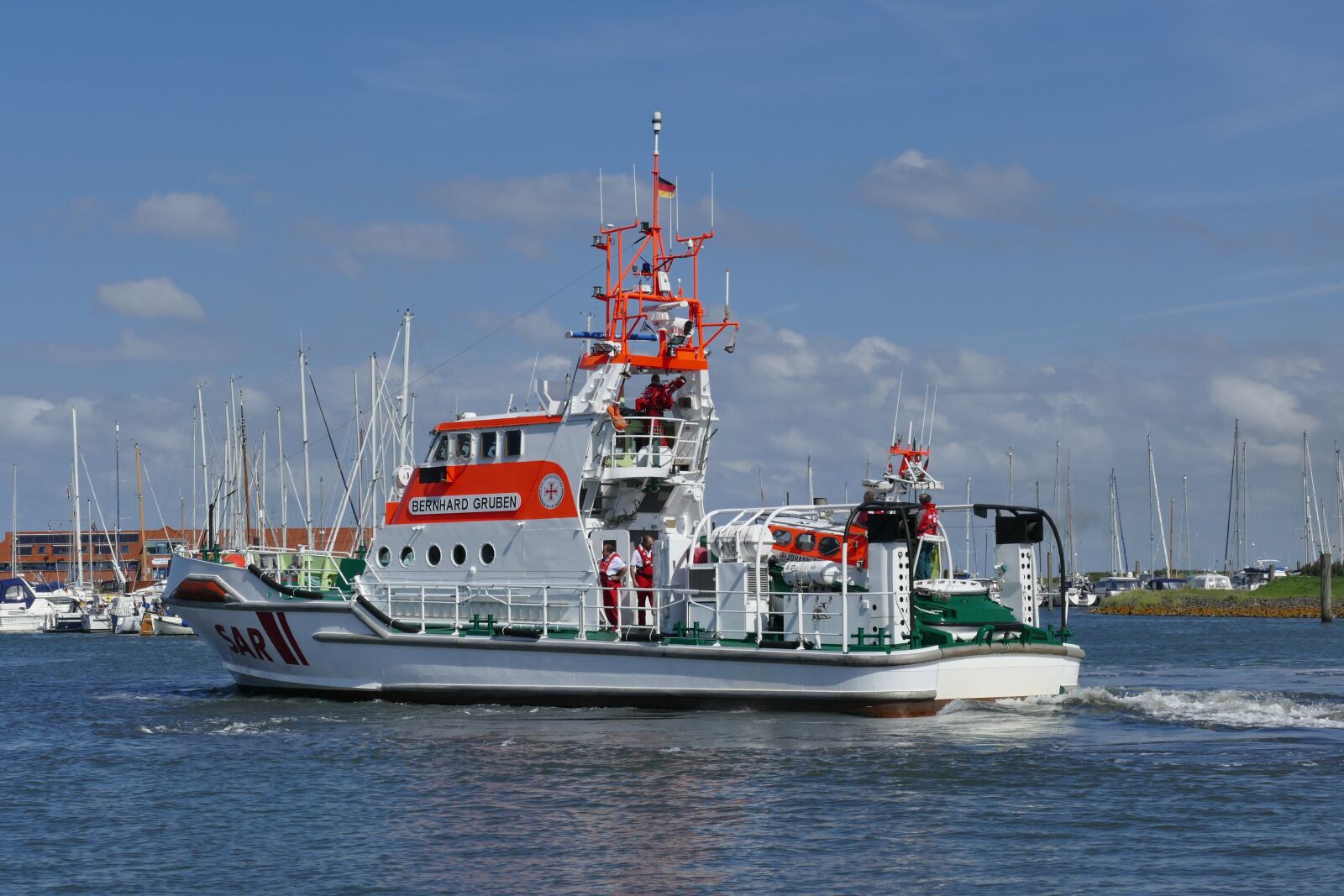 Panasonic Lumix DMC-FZ1000 sample photo. Sar, lifeboat, north sea photography