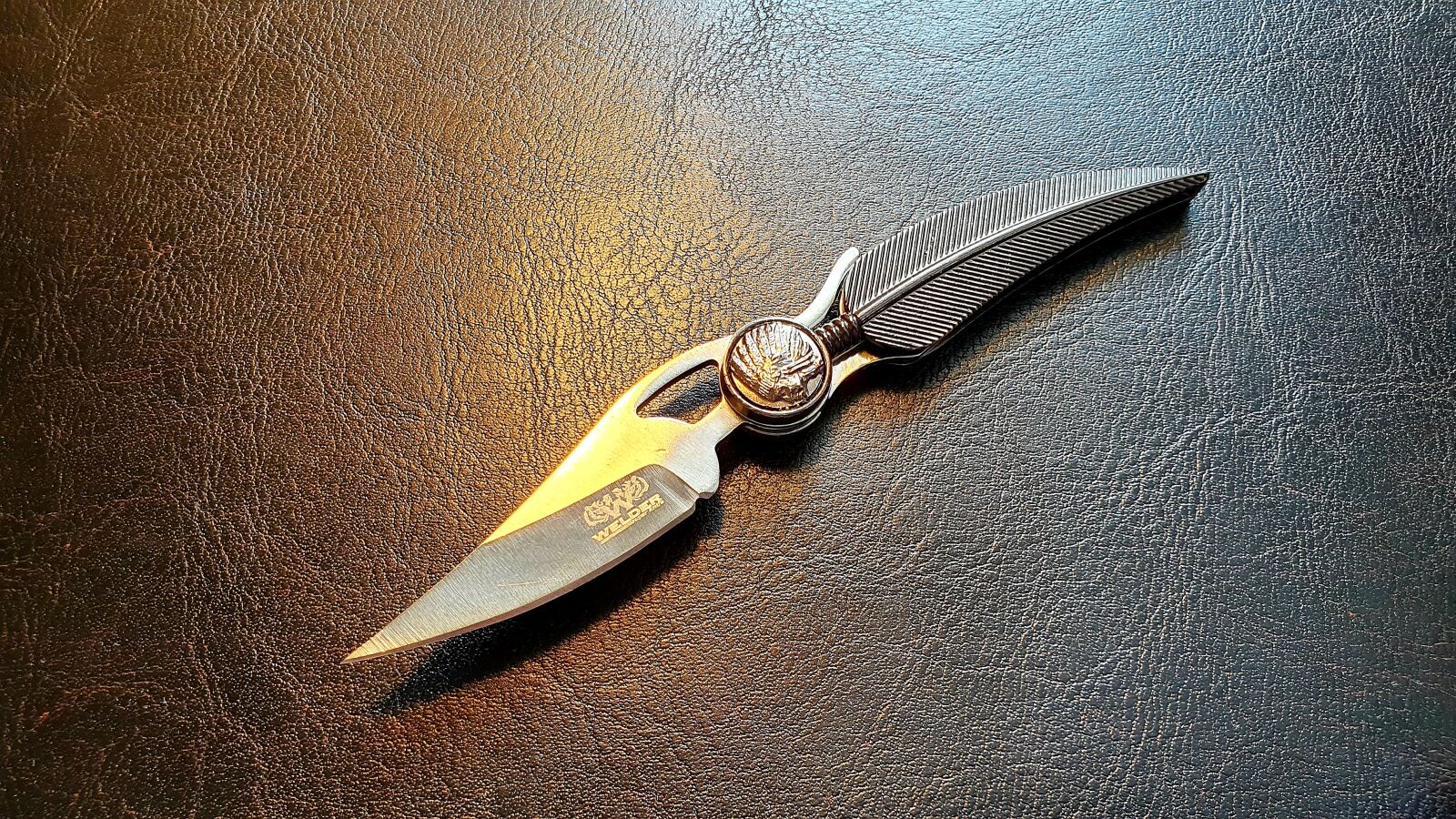 Samsung Galaxy S10e sample photo. Steel, pocket knife, knife photography