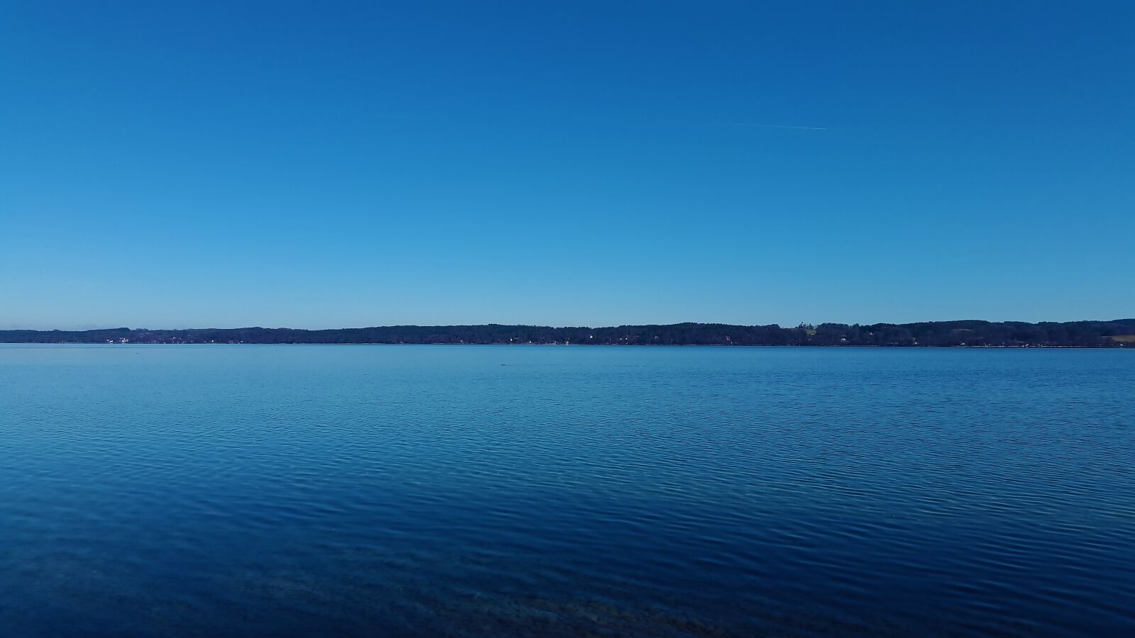 Samsung Galaxy Alpha sample photo. Lake, blue, sky photography