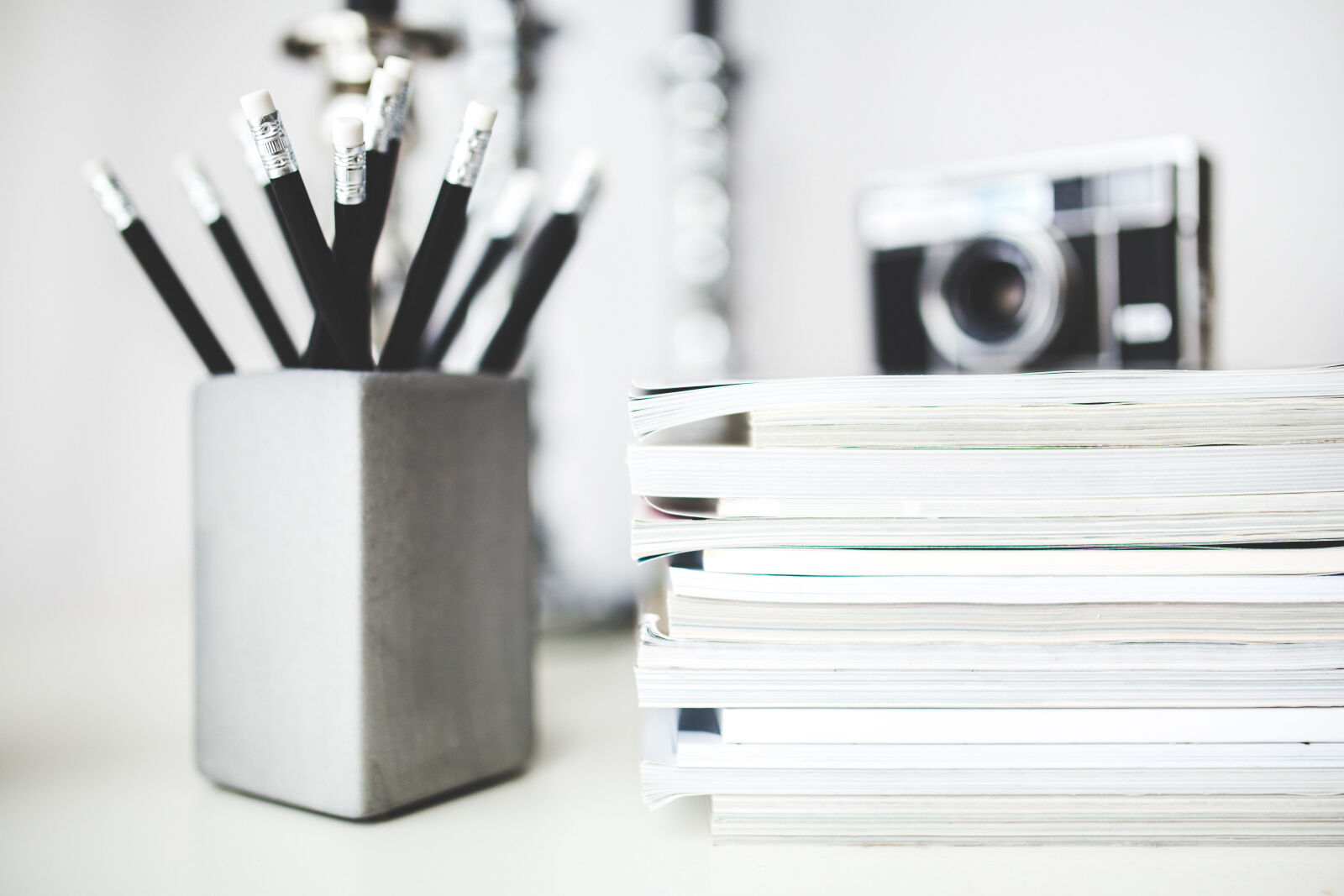 Canon EOS 6D + Sigma 35mm F1.4 DG HSM Art sample photo. Stack, of, magazines, pencils photography