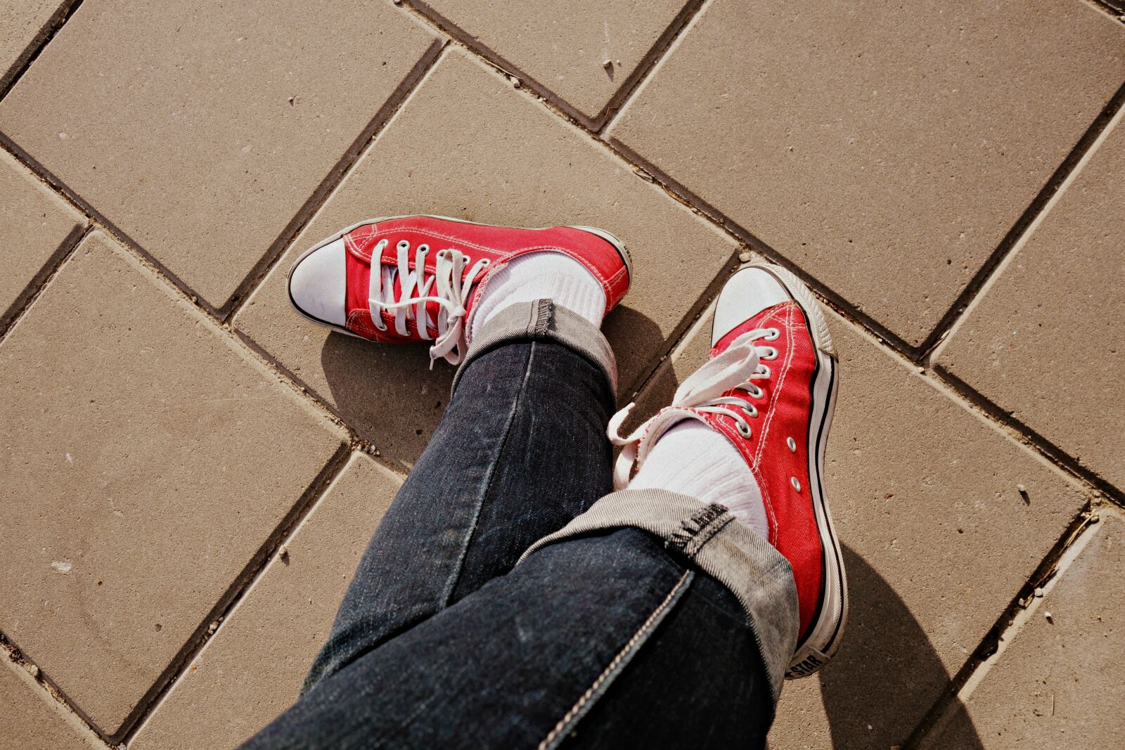 Sony Cyber-shot DSC-RX100 sample photo. Foot, crossed legs, shoe photography