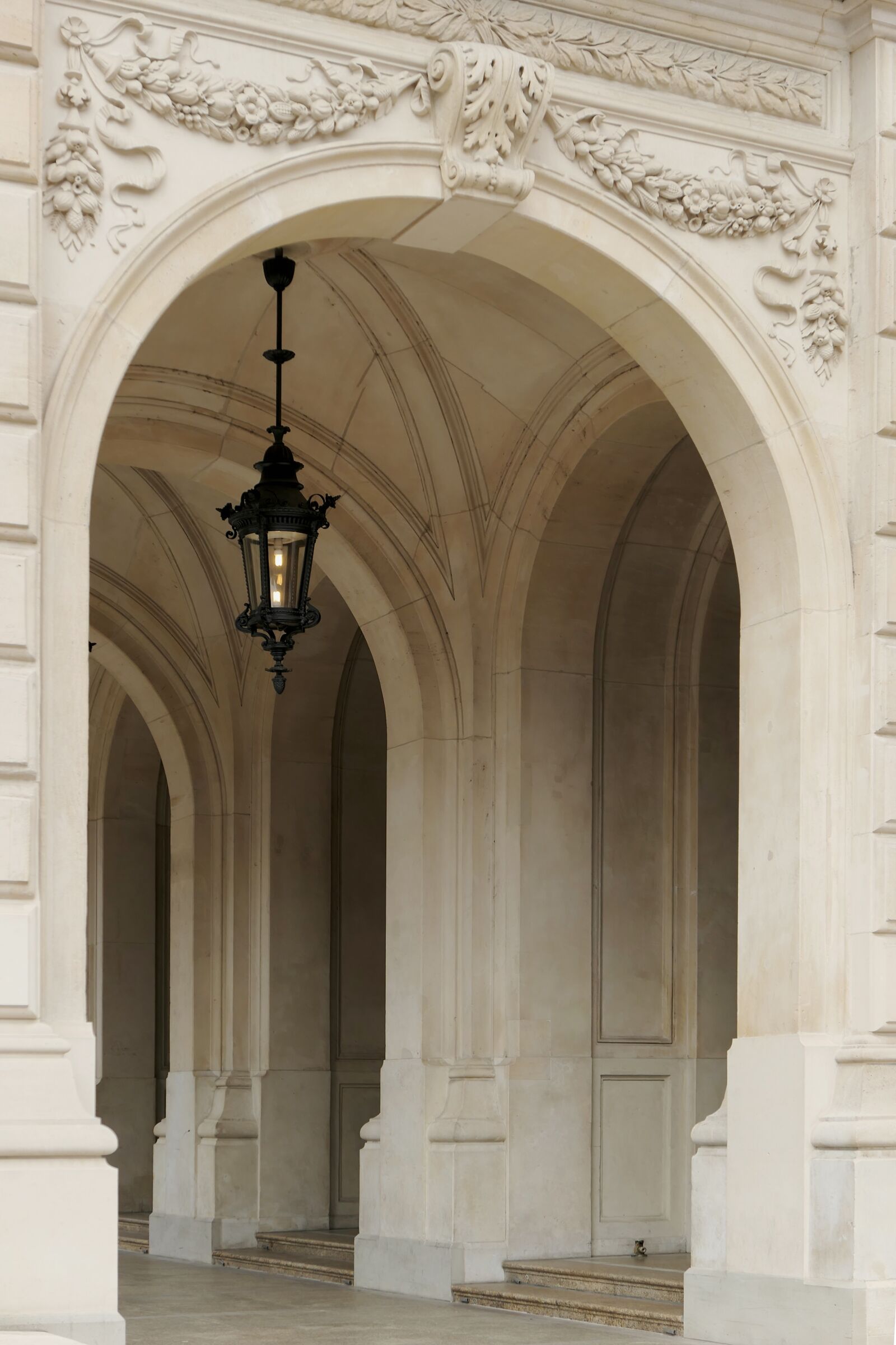 Panasonic Lumix DMC-LX10 (Lumix DMC-LX15) sample photo. Goal, archway, lamp photography