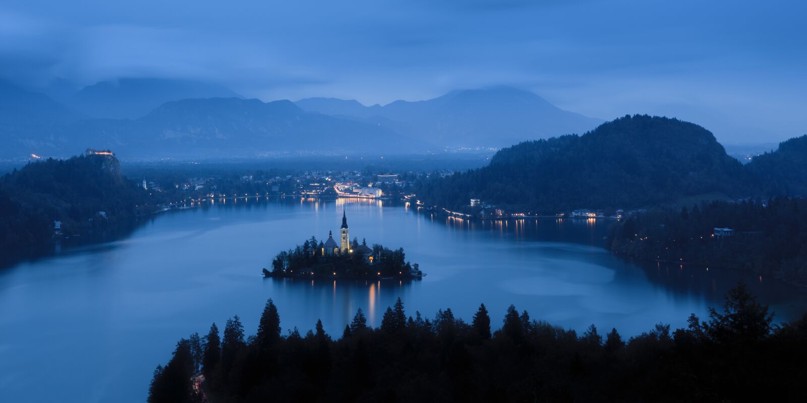 Canon EOS 6D + Canon EF 17-40mm F4L USM sample photo. Architecture, castle, dawn photography