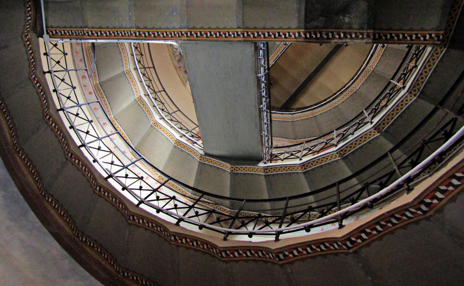 Canon PowerShot SX410 IS sample photo. Stairs, architecture, geometry photography