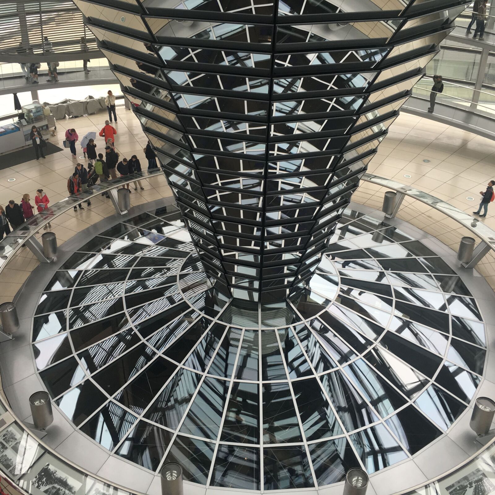 Apple iPhone 6s sample photo. Berlin, landmark, richard rogers photography