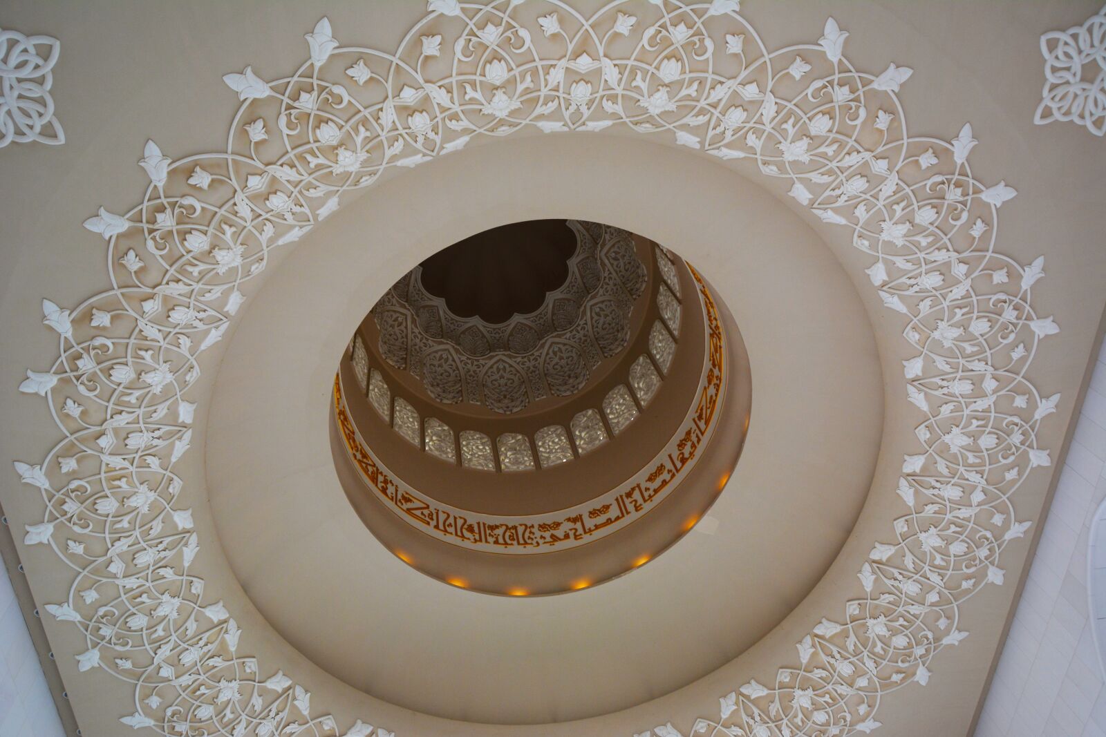 Nikon D5200 sample photo. Ceiling, architecture, interior photography