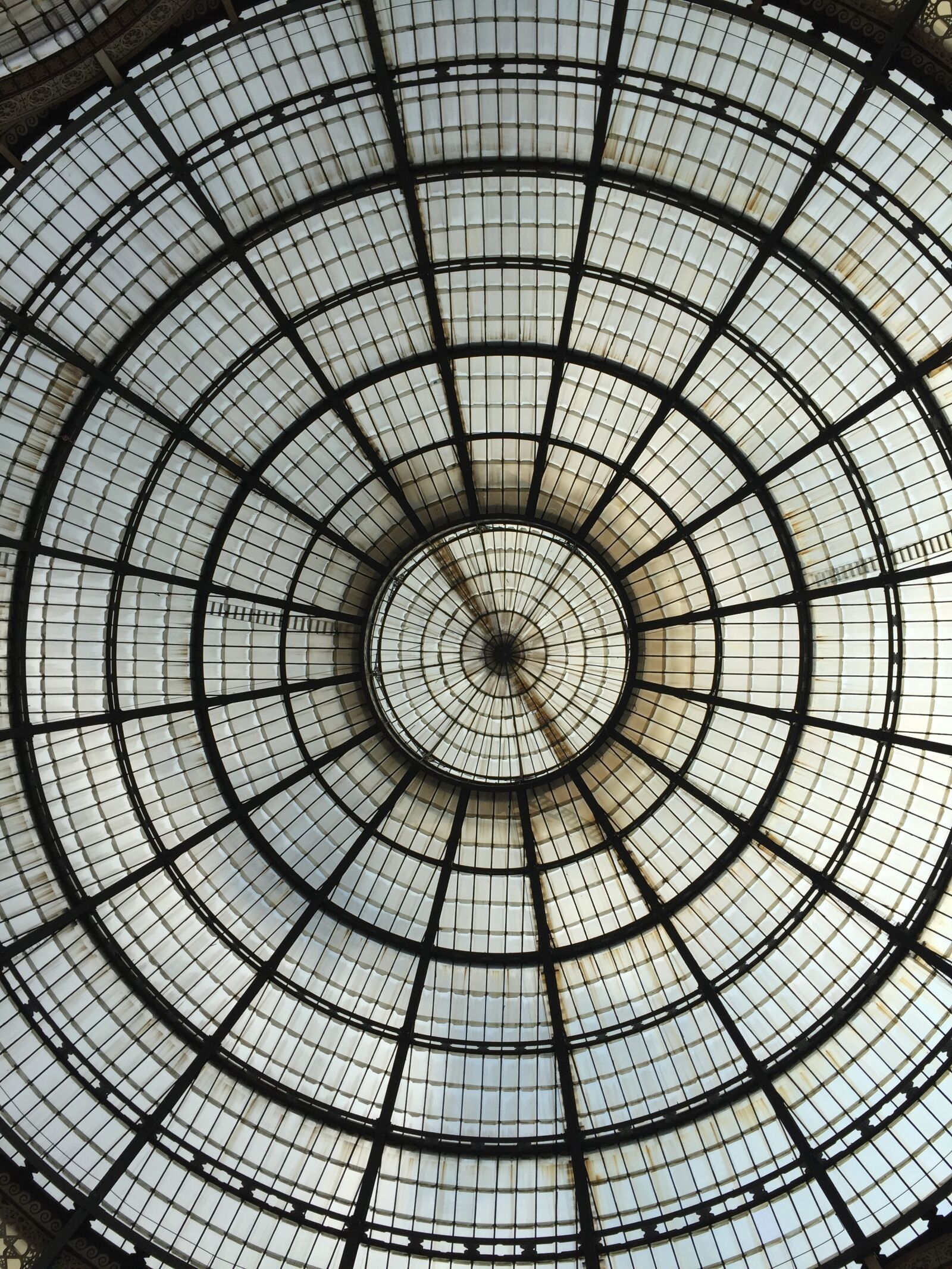 Apple iPhone 6 sample photo. Milan, gallery, architecture photography
