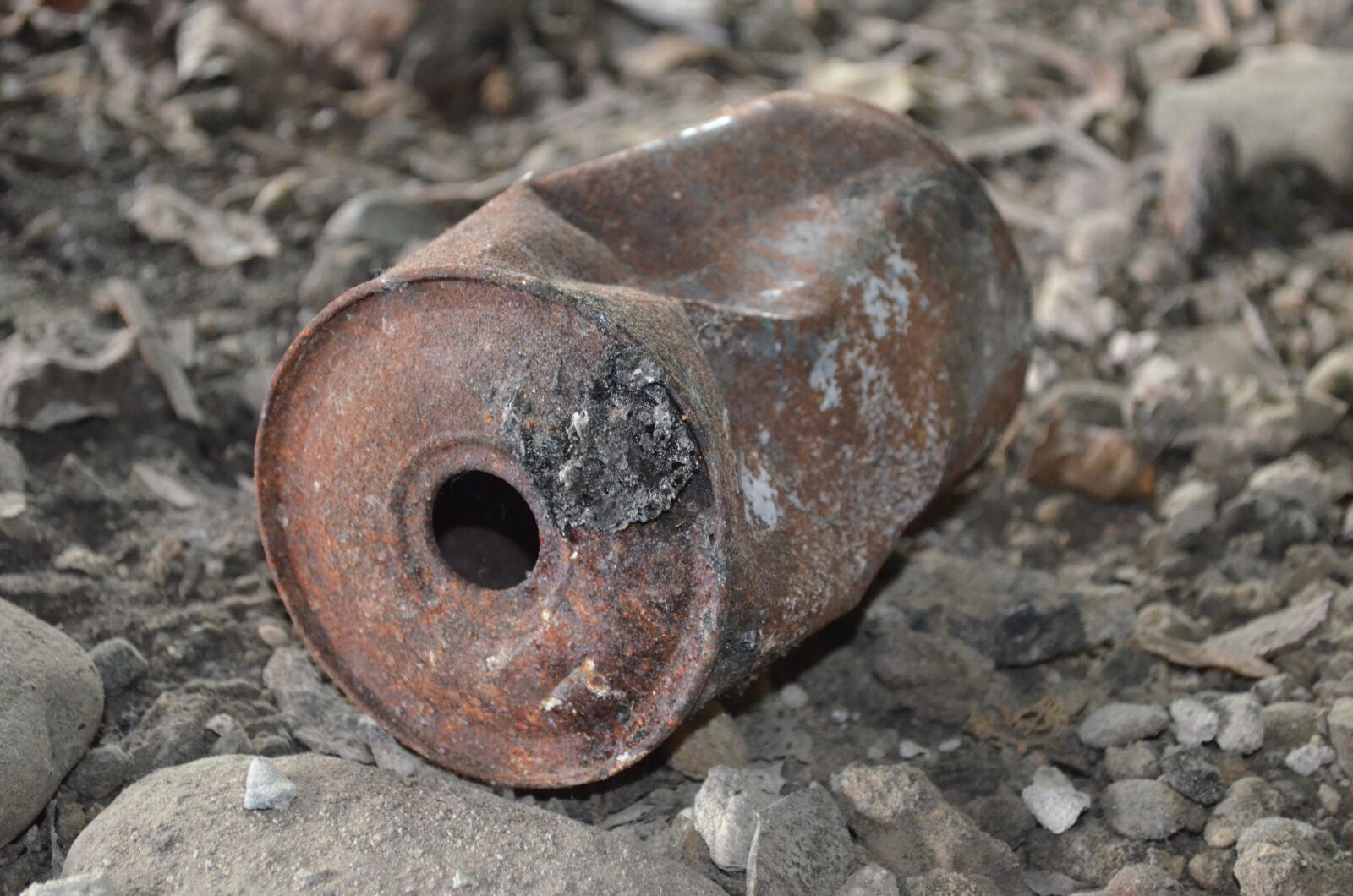 Nikon D5100 sample photo. Scrap, rust, iron photography