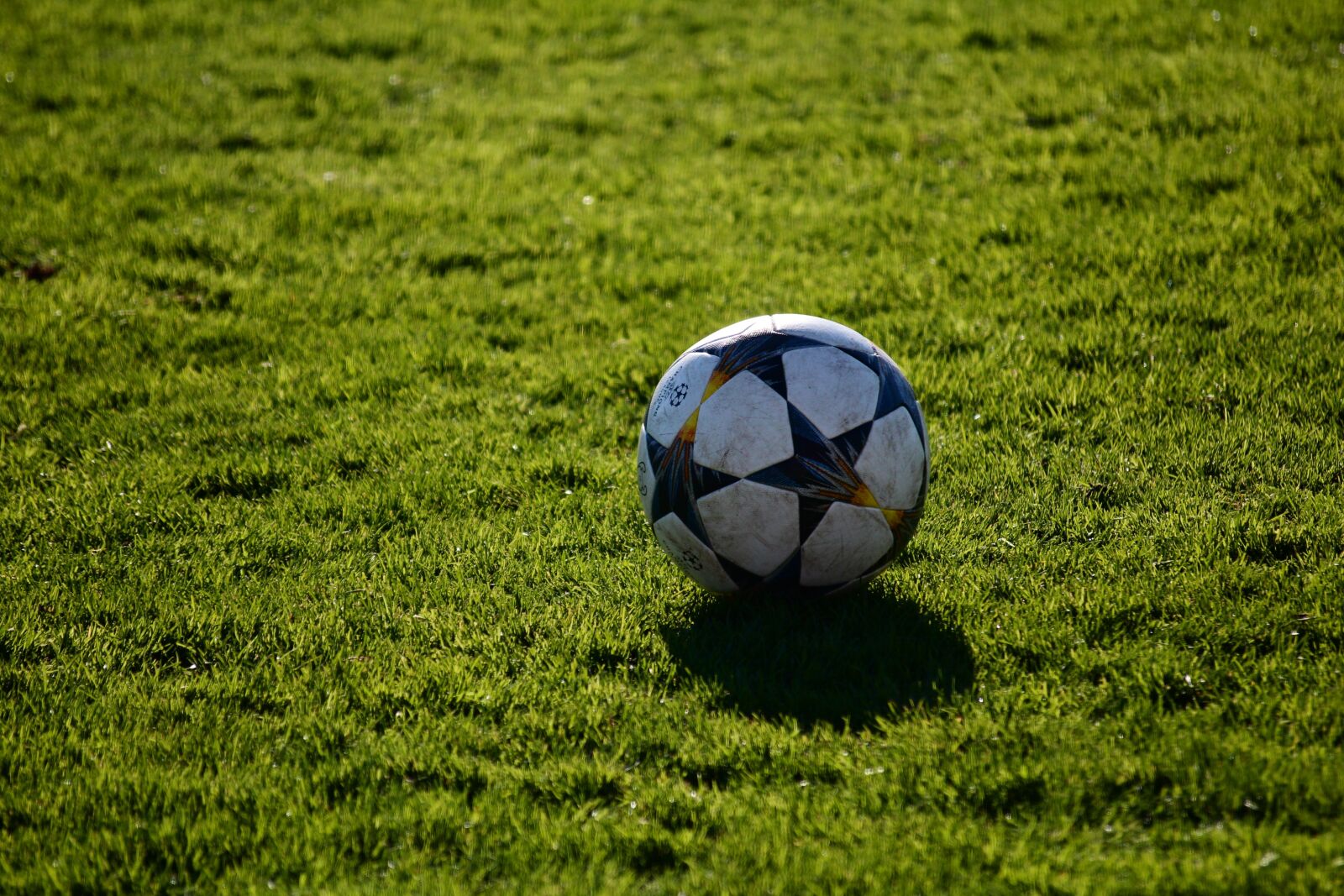 Canon EOS 600D (Rebel EOS T3i / EOS Kiss X5) sample photo. Football, kreisliga, sports ground photography