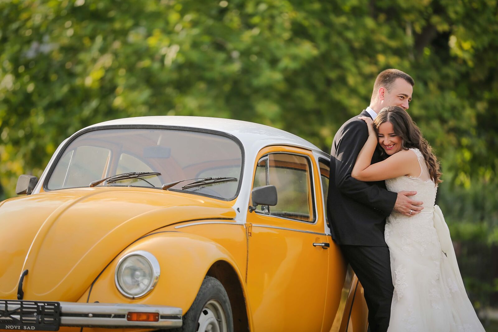 Canon EOS 5D Mark III sample photo. Bride, groom, car, volkswagen photography