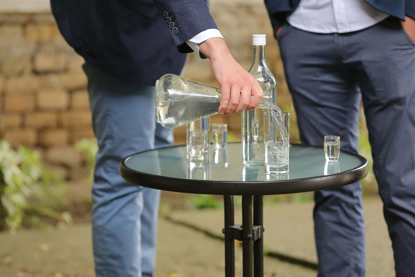 Canon EF 70-200mm F2.8L IS II USM sample photo. Drinking, drink, businessman, businessperson photography