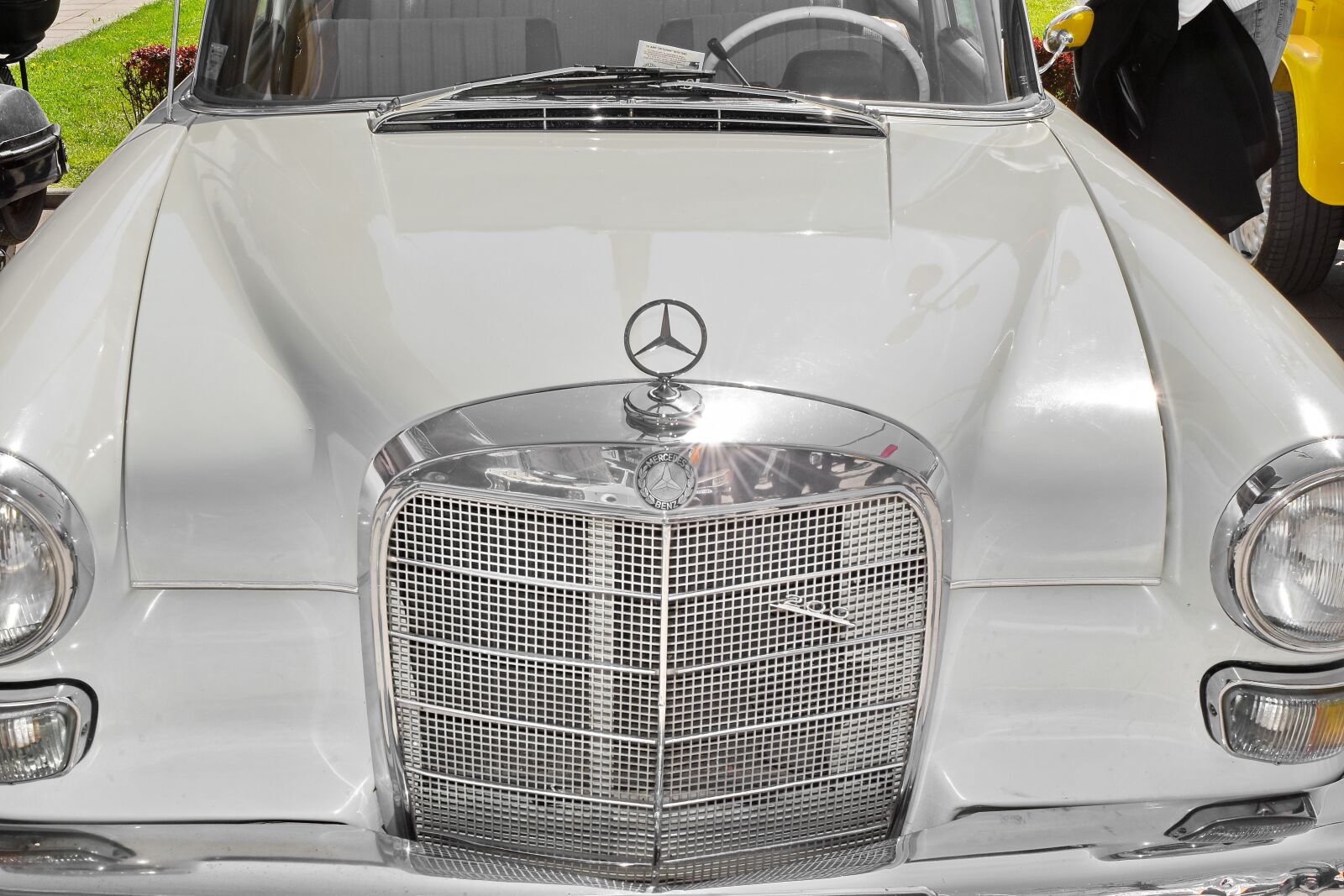 Nikon D5500 sample photo. Car, grille, chrome, vehicle photography