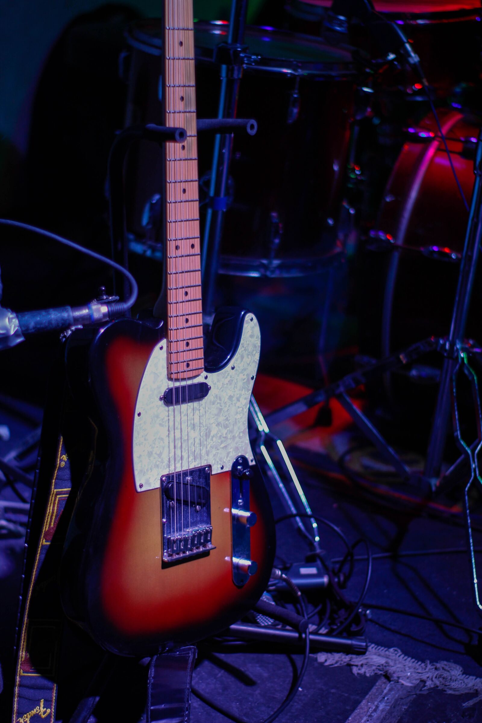 Canon EOS 1300D (EOS Rebel T6 / EOS Kiss X80) sample photo. Guitar, music, telecaster photography