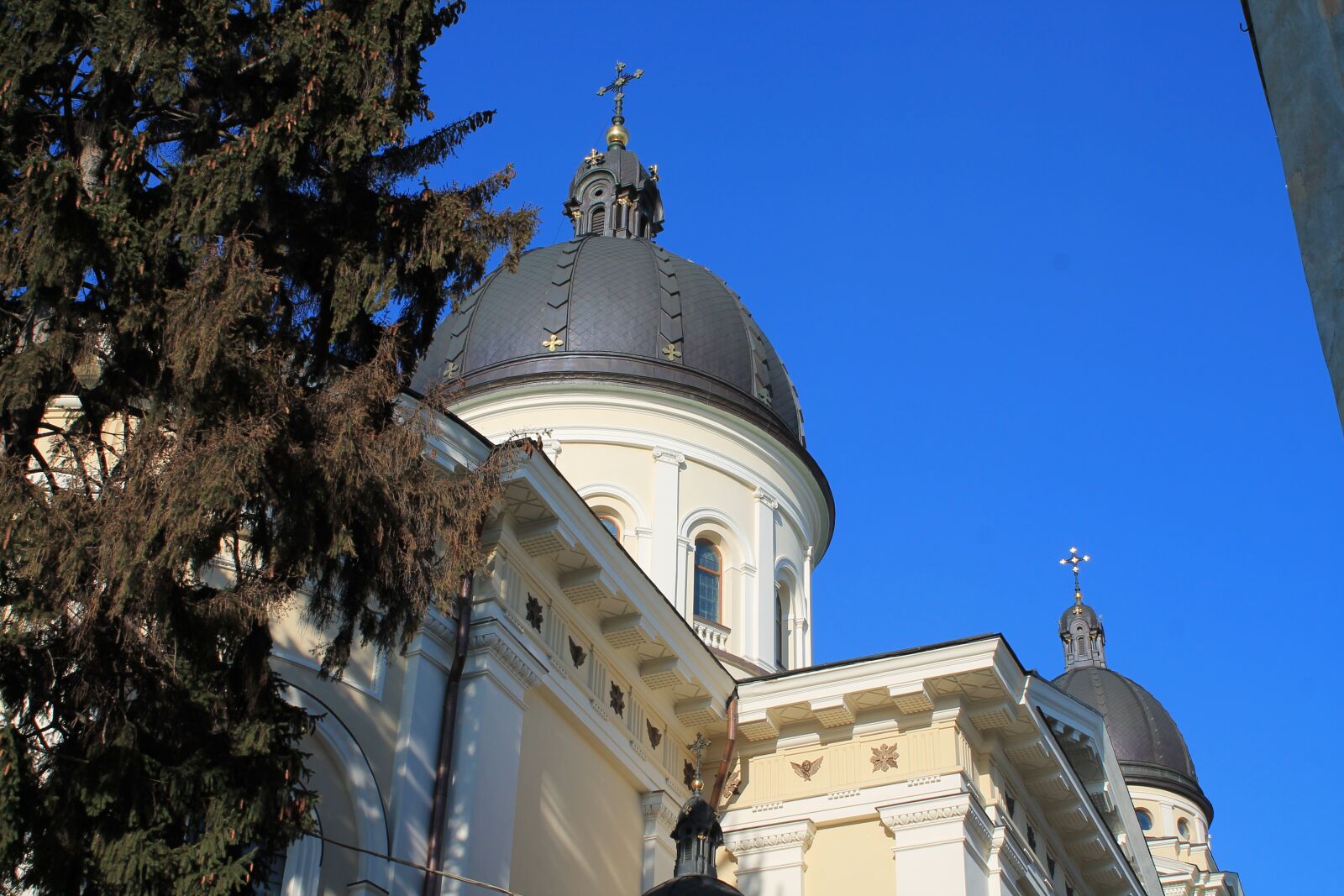 Canon EOS 1100D (EOS Rebel T3 / EOS Kiss X50) sample photo. Architecture, church, sky photography