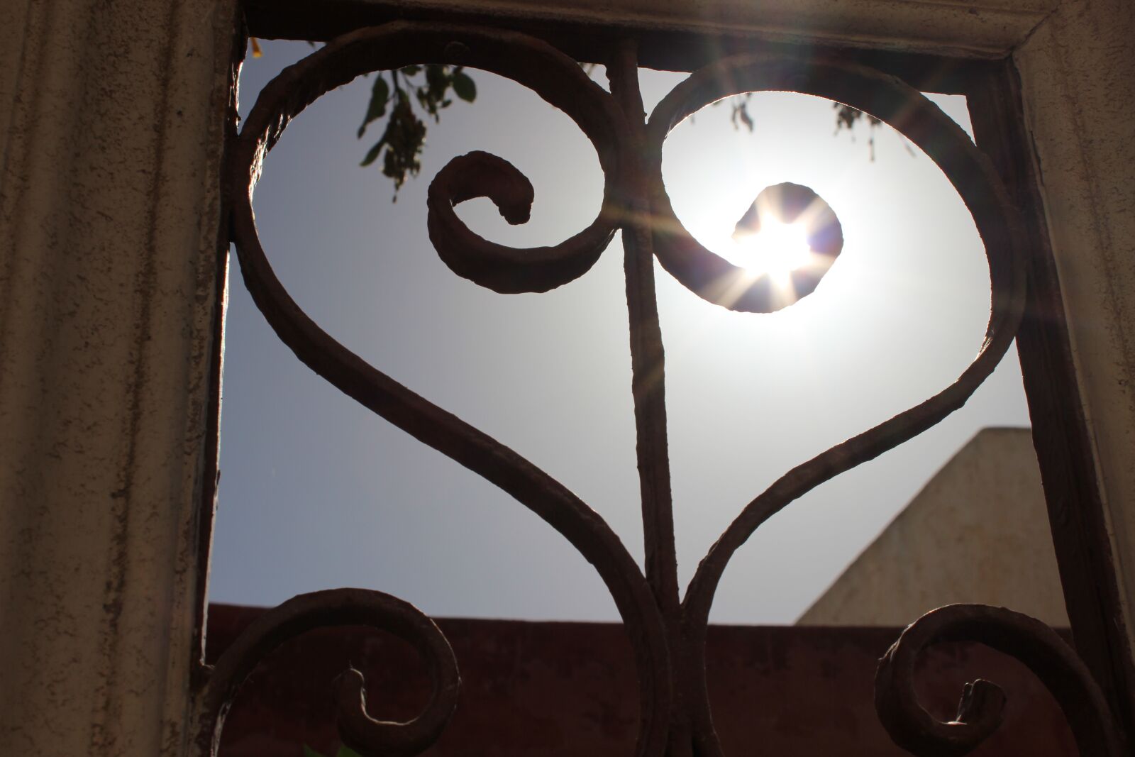 Canon EOS 600D (Rebel EOS T3i / EOS Kiss X5) sample photo. Heart, santorini, love photography