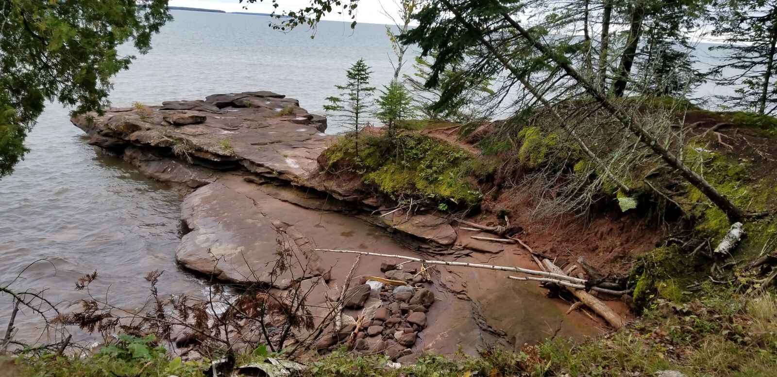 Samsung Galaxy S8 sample photo. Water, rock, trees photography