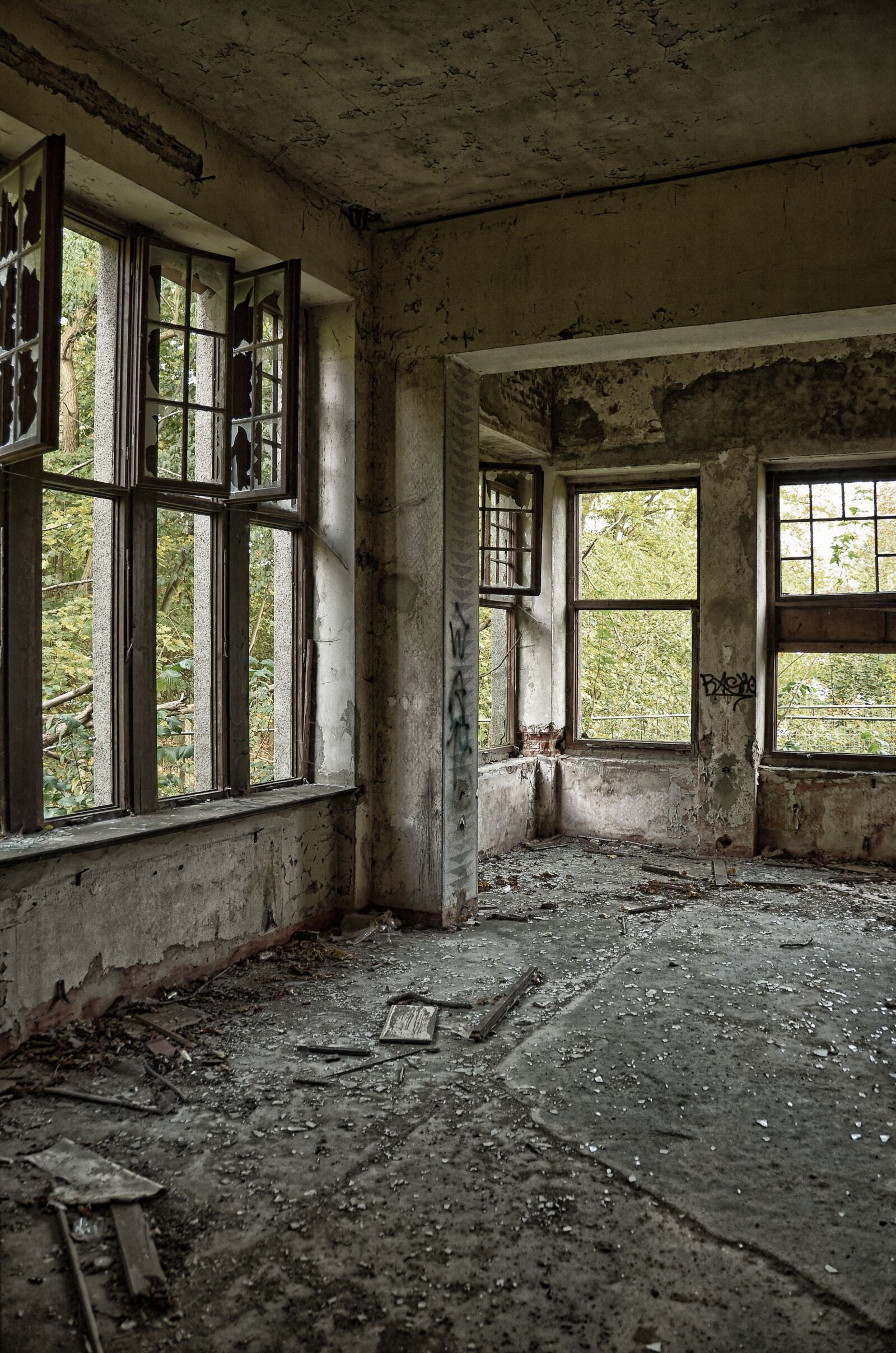 Nikon D5100 sample photo. Ruin, villa, lapsed photography