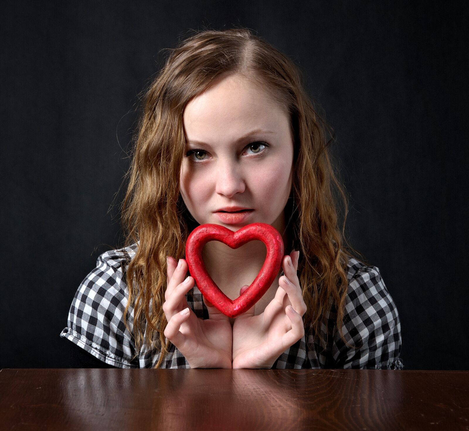 Nikon D90 sample photo. Love, heart, girl photography