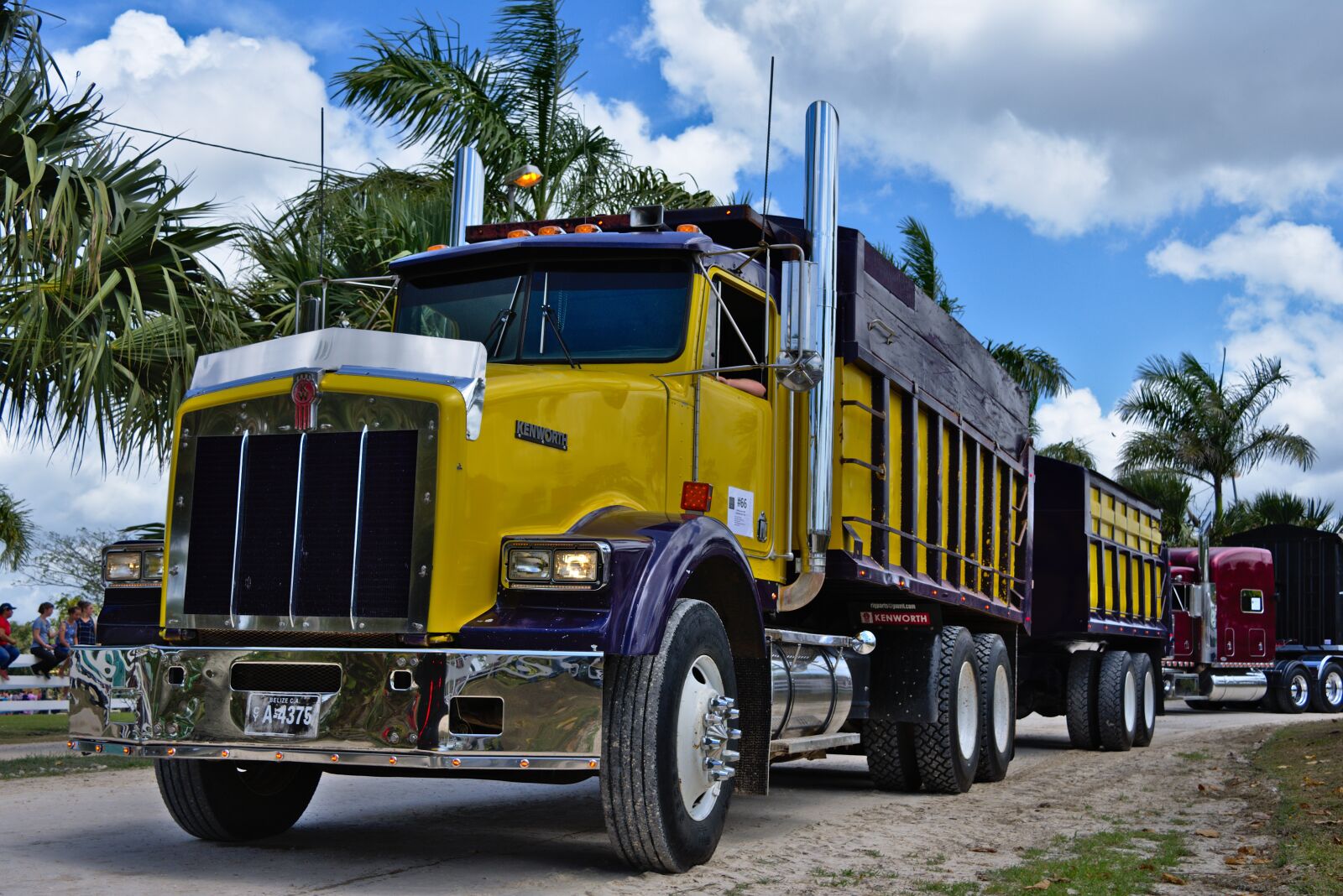 Nikon D7200 sample photo. Dump truck, vehicle, transportation photography