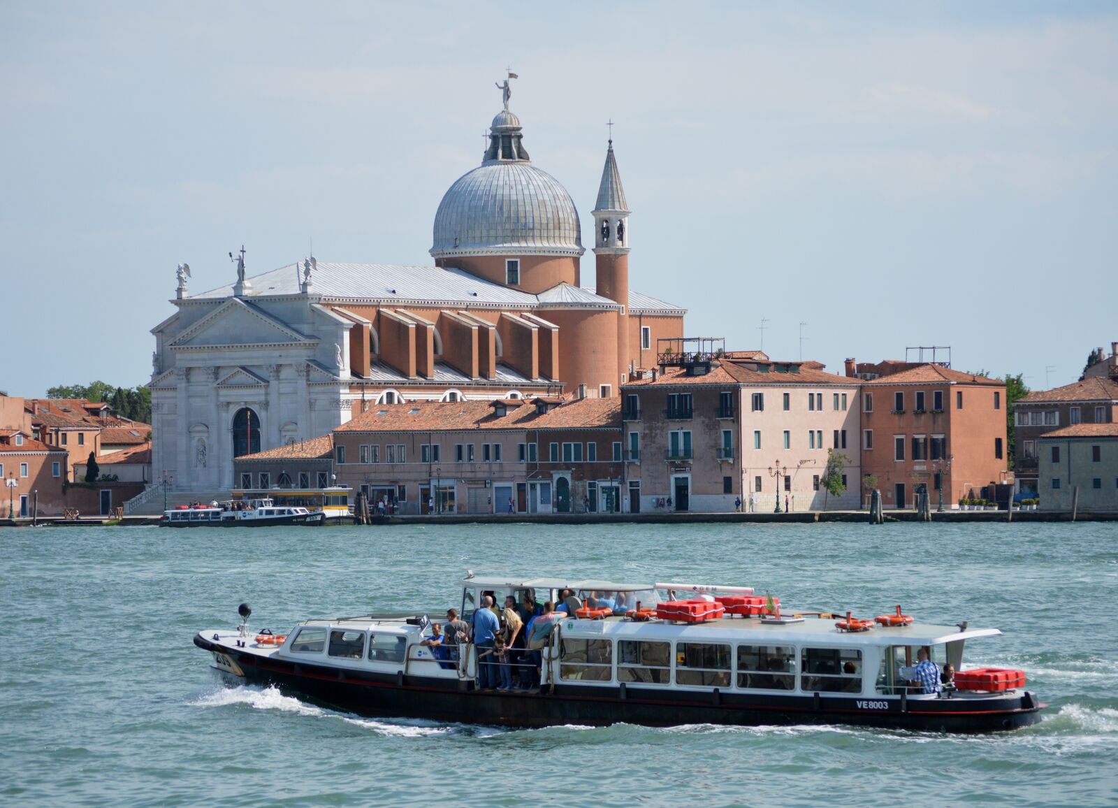 Nikon D3200 sample photo. Italy, europe, boat photography