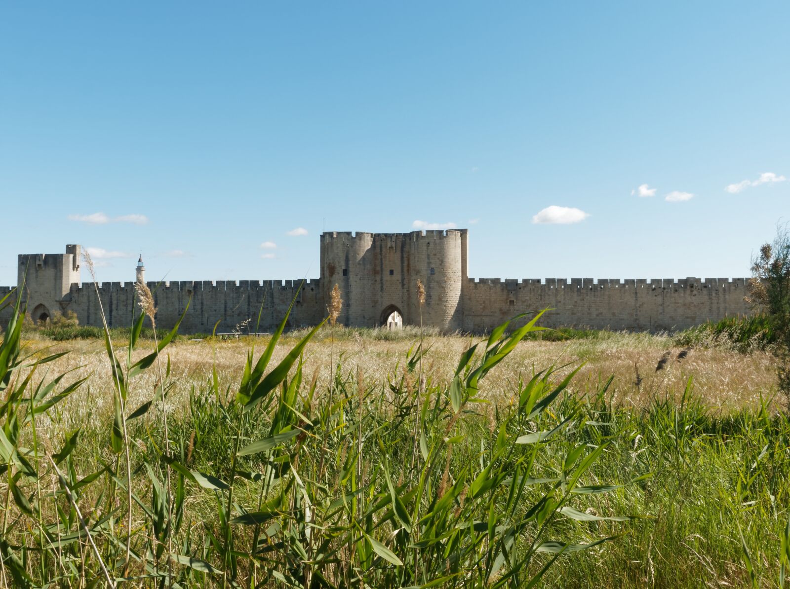Olympus OM-D E-M1 + Olympus M.Zuiko Digital ED 12-40mm F2.8 Pro sample photo. Ramparts, aigues-mortes, france photography
