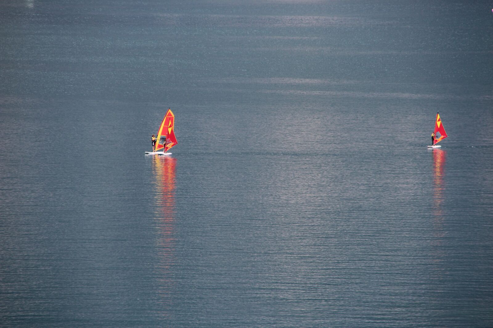 Canon EOS 600D (Rebel EOS T3i / EOS Kiss X5) sample photo. Surf, surfer, garda photography