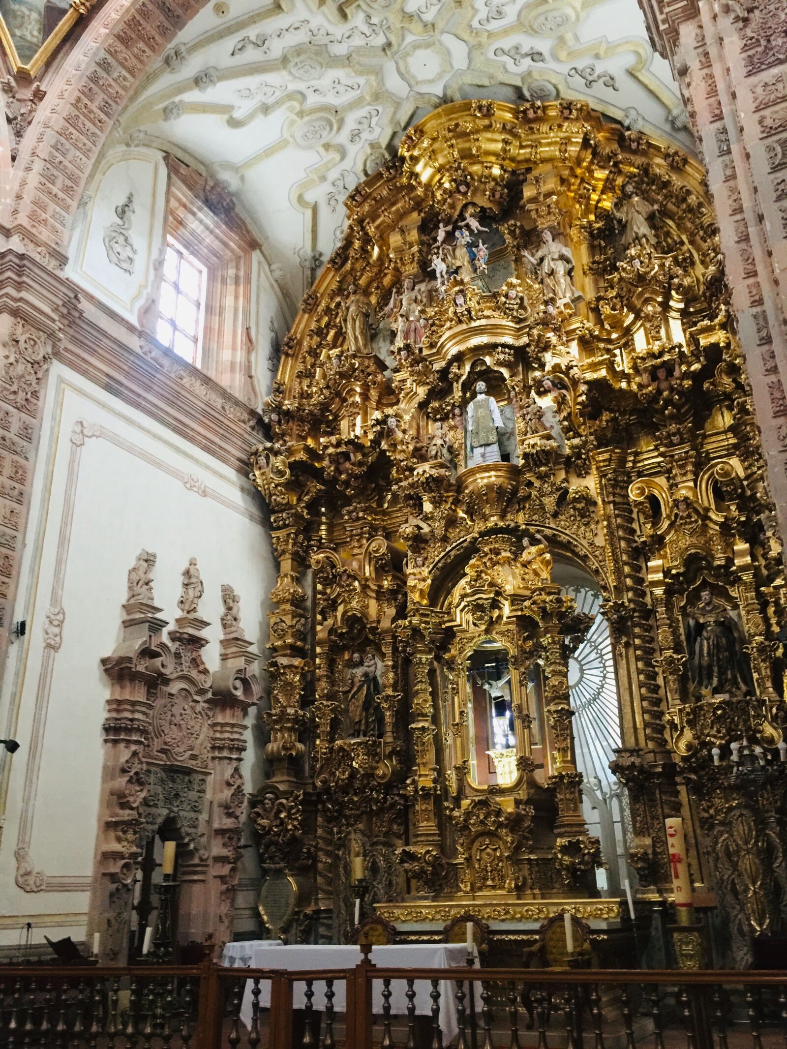 iPhone 6 Plus back camera 4.15mm f/2.2 sample photo. Church, temple, architecture photography