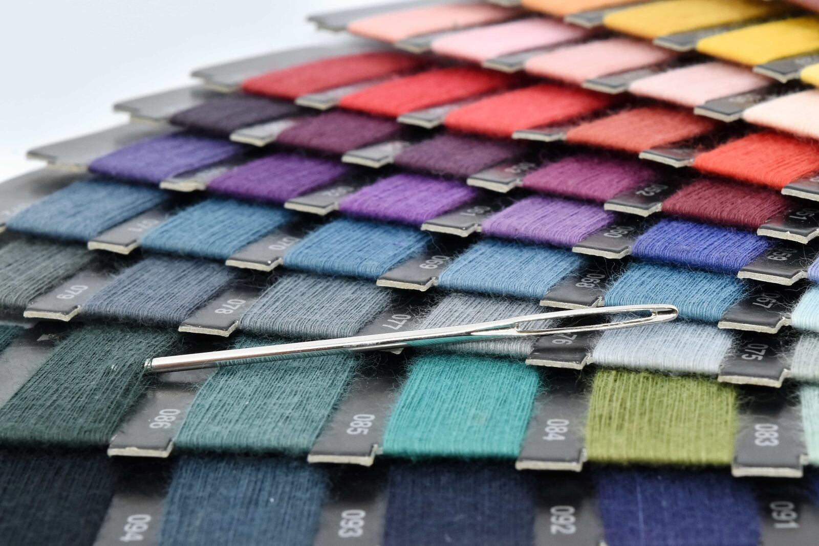 Nikon D5500 sample photo. Chrome, craft, metallic, sewing photography