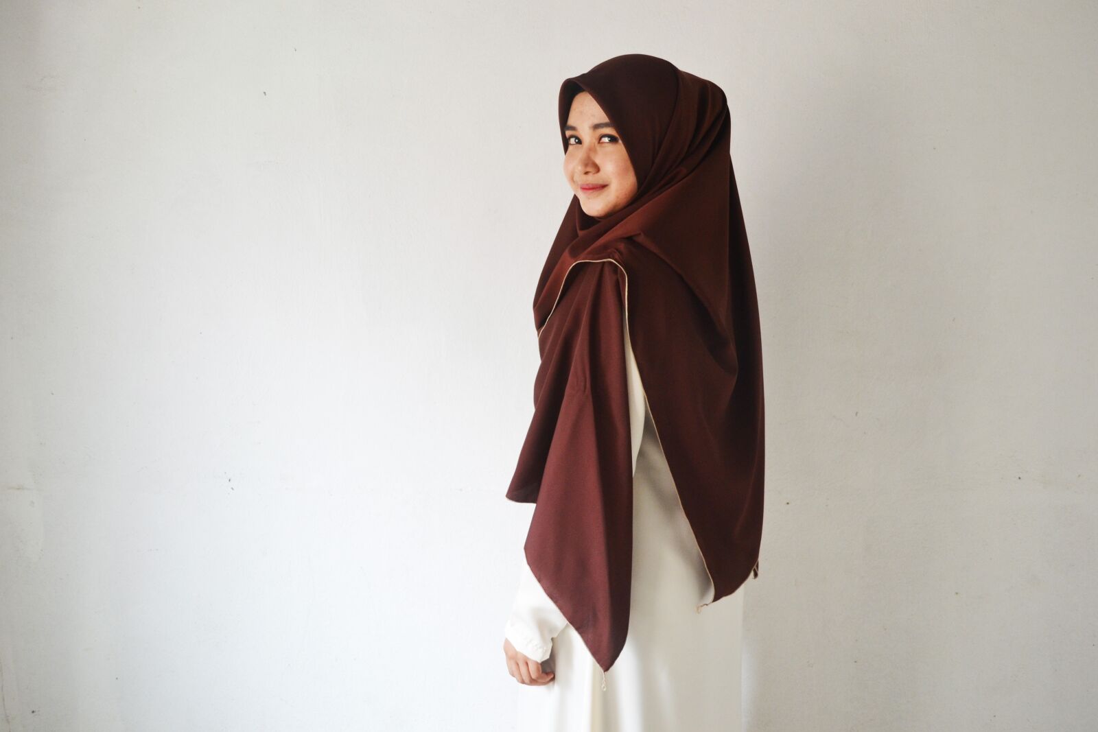 Nikon D3100 sample photo. Woman, muslim, ramadan photography