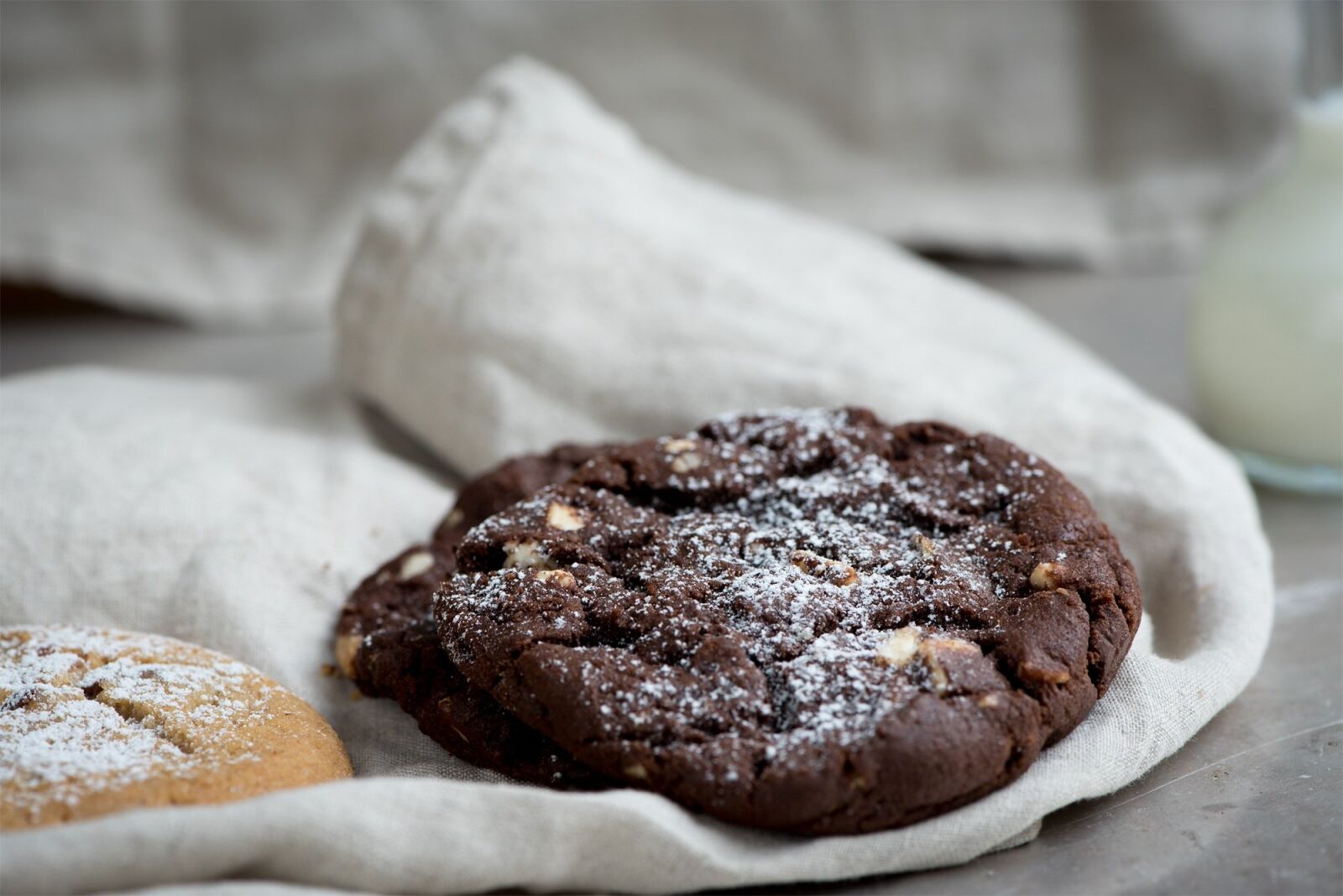 Nikon D750 sample photo. Cookie, chocolate cookie, delicious photography