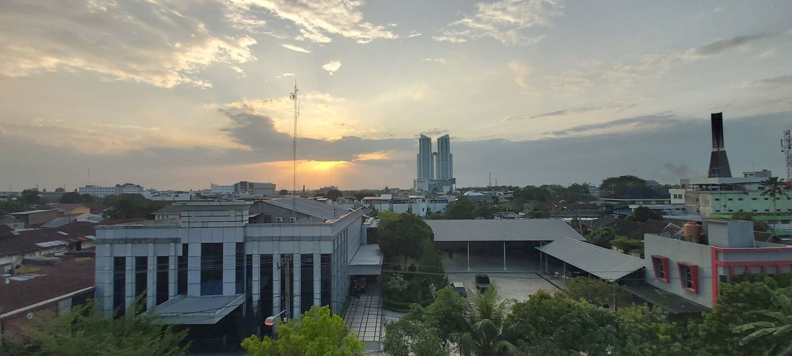 Samsung Galaxy A70 sample photo. Sunset, sore, landscape photography