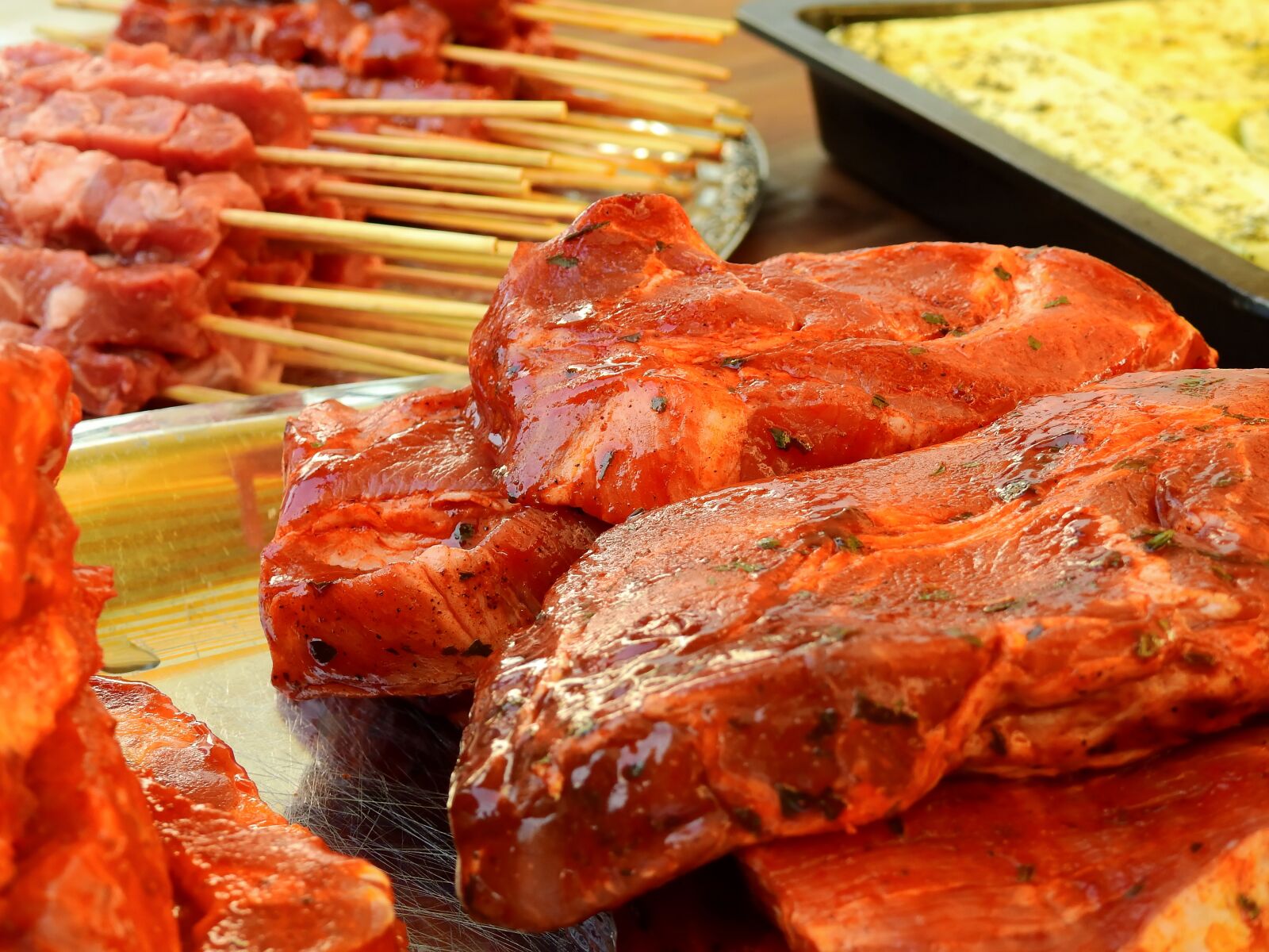 Nikon Coolpix P900 sample photo. Meat, raw, tasty photography