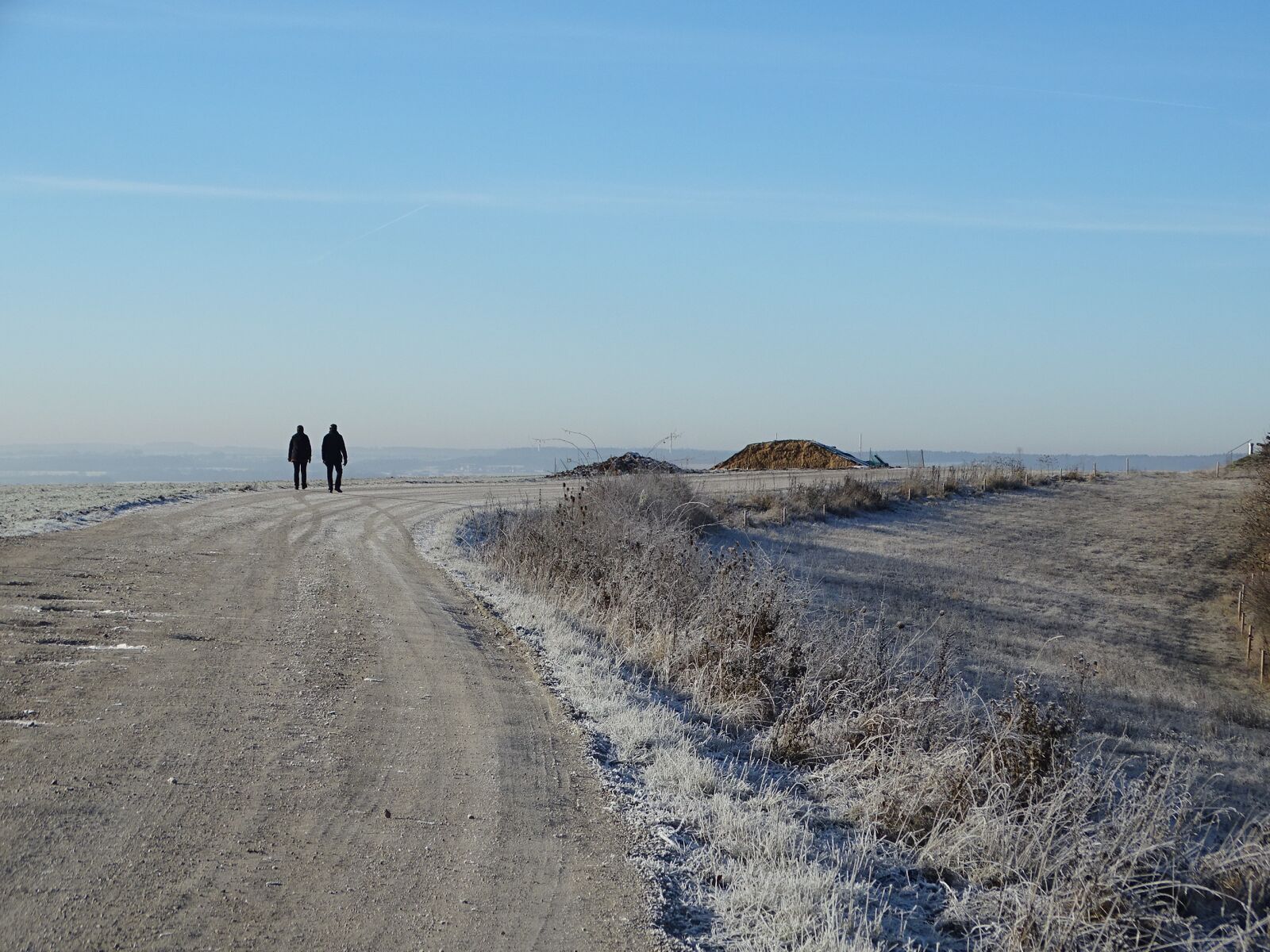 Sony Cyber-shot DSC-HX400V sample photo. Frost, away, road photography