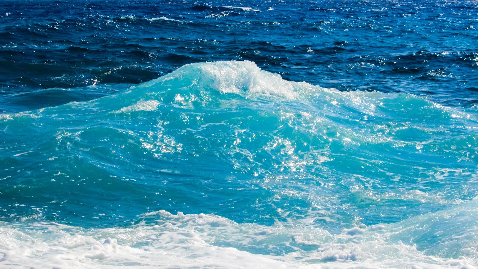 Canon PowerShot SX400 IS sample photo. Wave, bubbles, foam photography