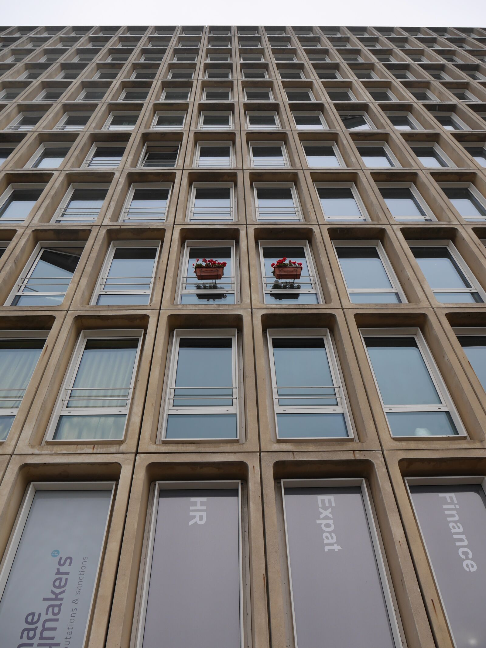 Panasonic Lumix DMC-GX7 sample photo. Building, glass, architecture photography