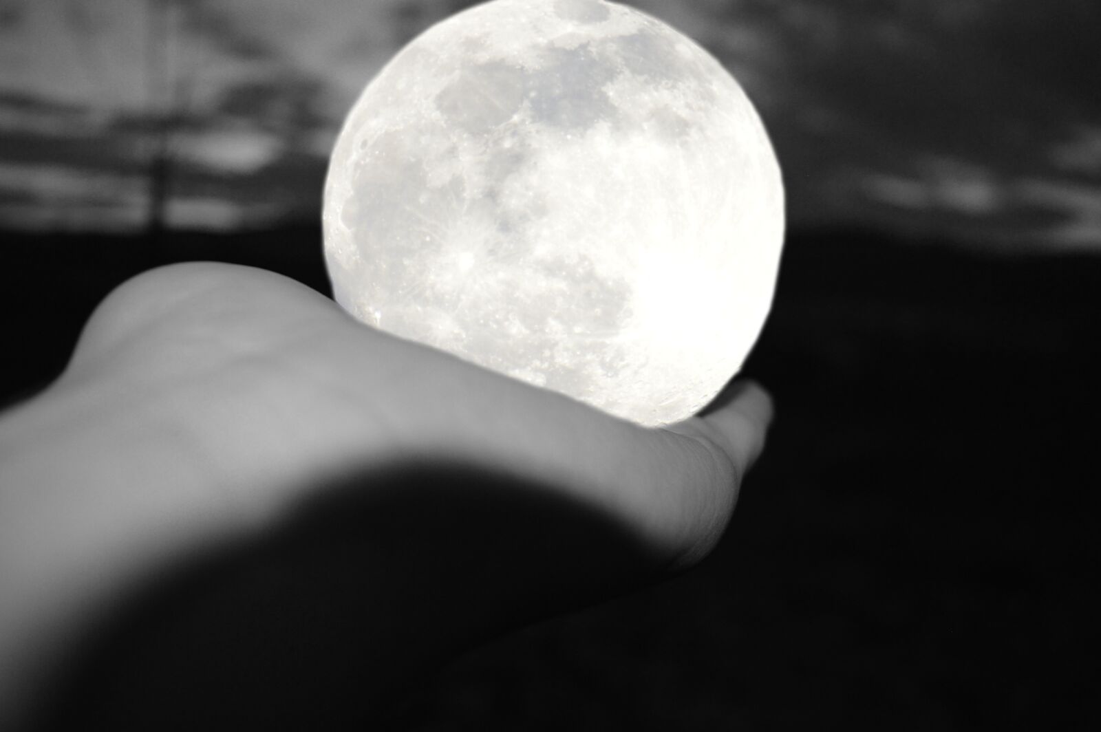 Nikon D3200 sample photo. Moon, hand, image editing photography