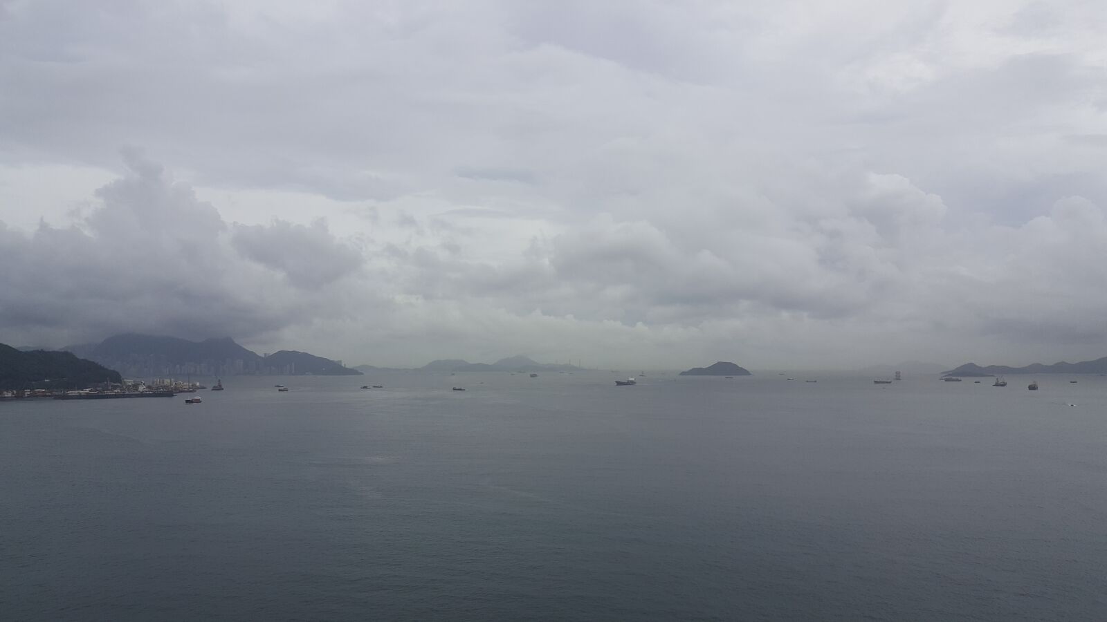 Samsung Galaxy Note5 sample photo. Sea, gray, cloud photography