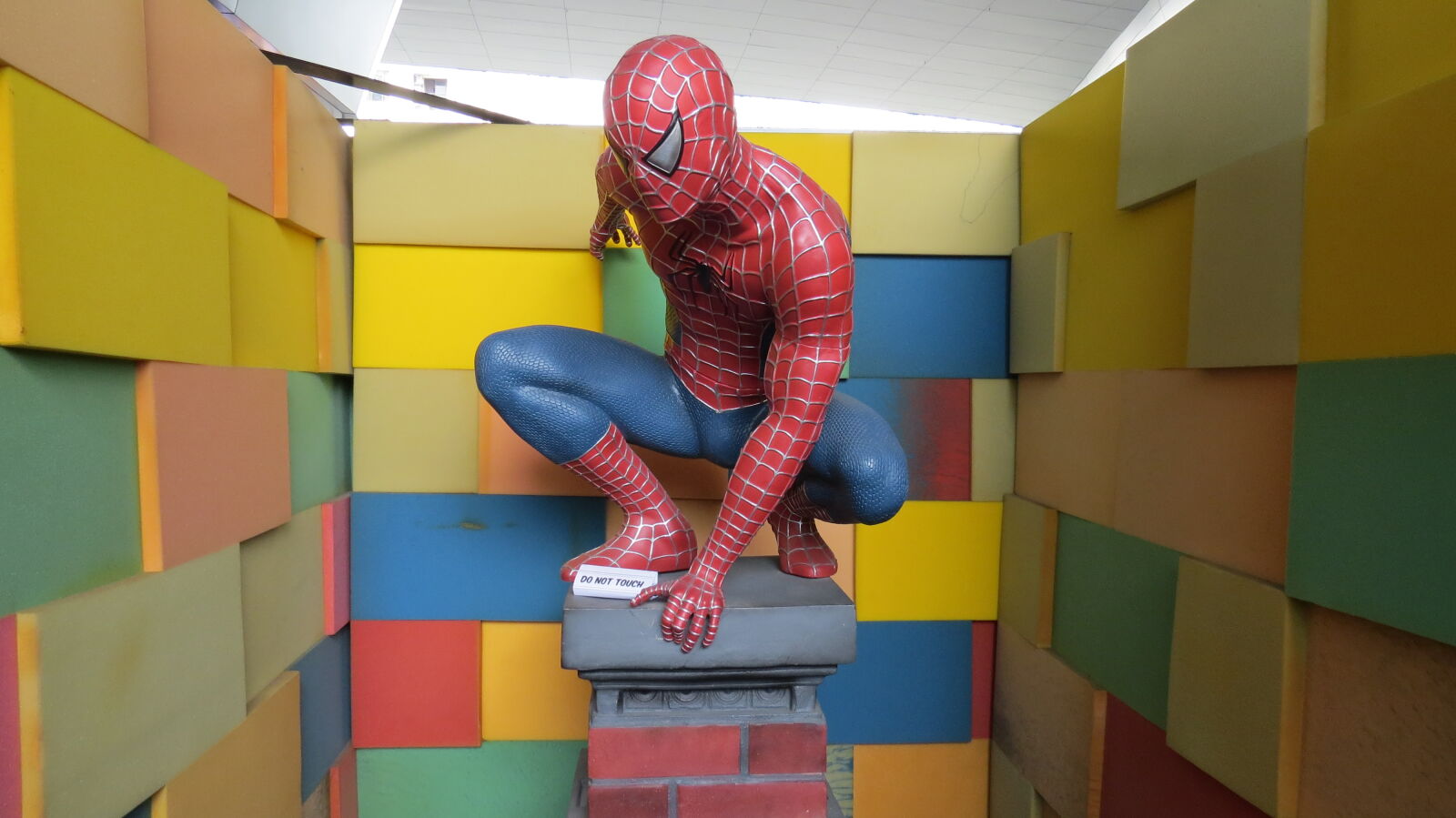 Canon PowerShot SX50 HS sample photo. Spider, man photography