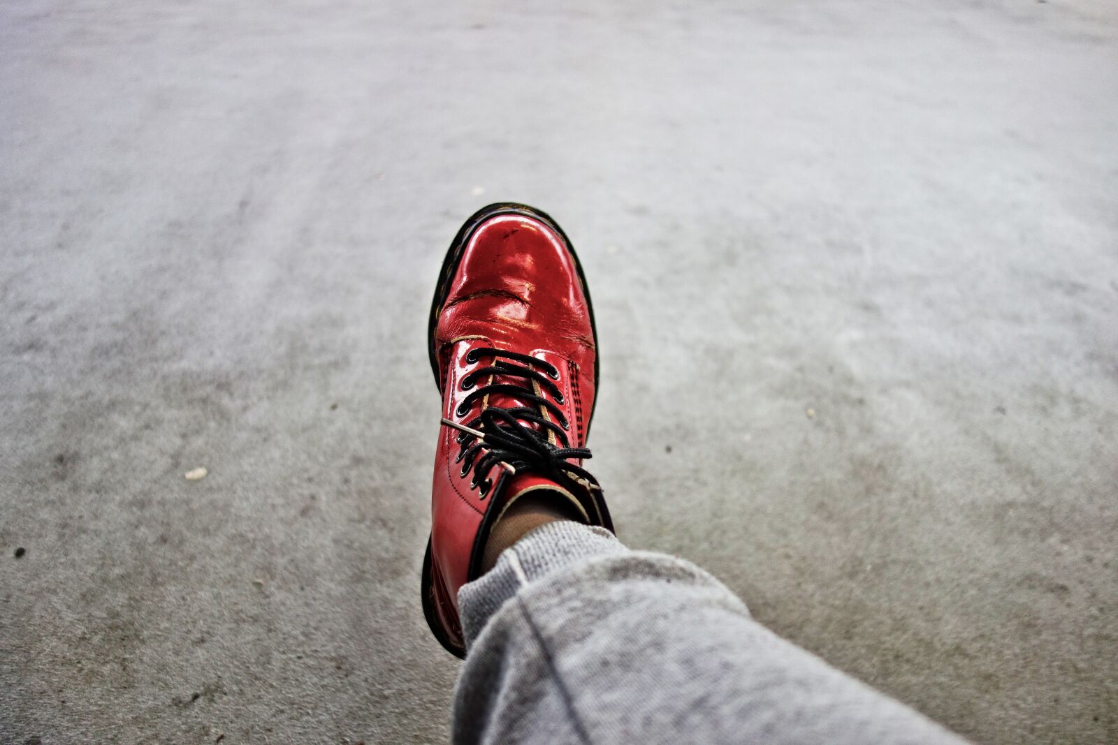 Sony Cyber-shot DSC-RX100 sample photo. Foot, leg, shoe photography