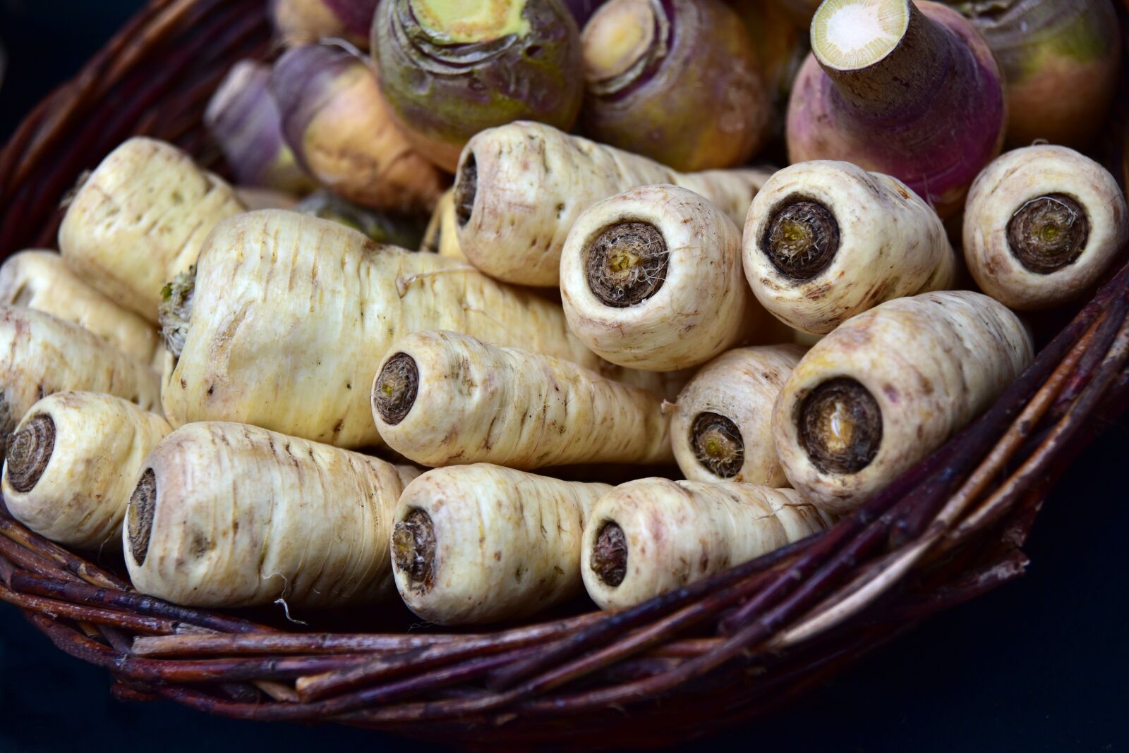 Nikon D750 sample photo. Parsnips, root vegetables, parsley photography