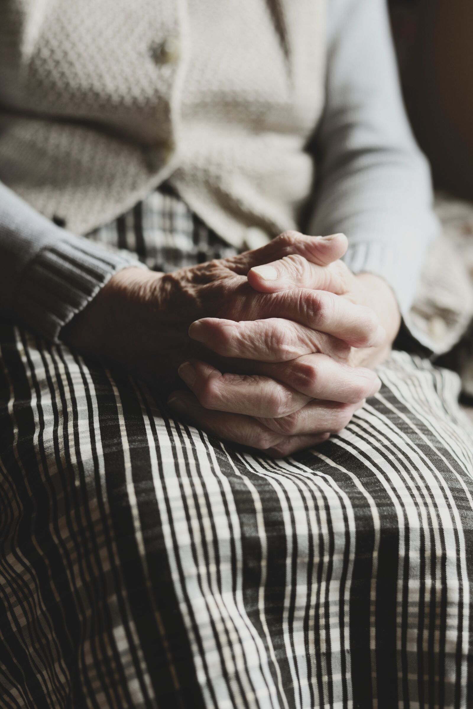 Nikon D610 sample photo. Hands, human, old human photography