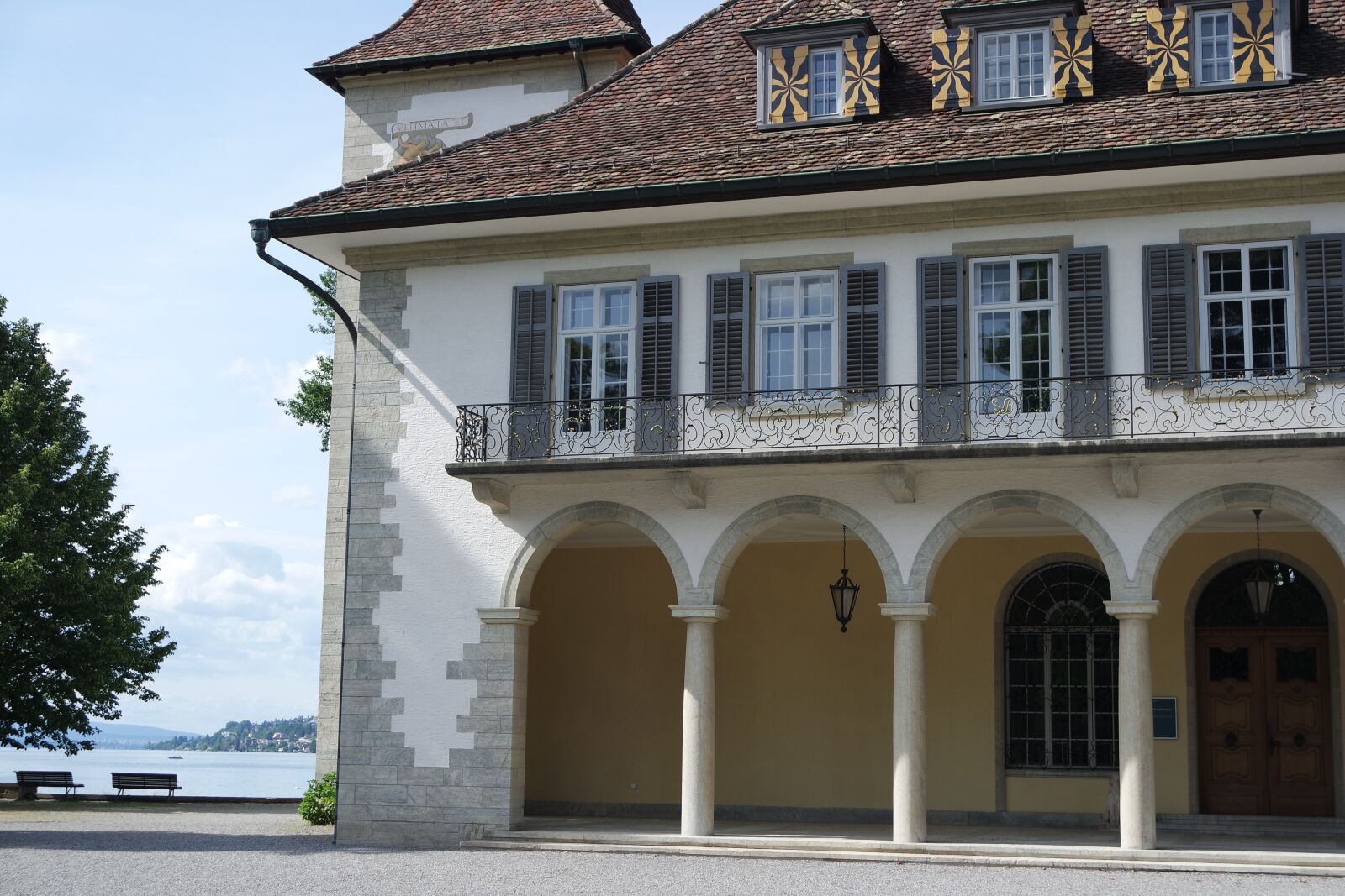 Samsung NX3000 sample photo. Zurich, peninsula au, castle photography