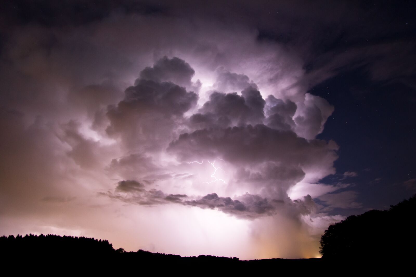 Canon EF-S 17-85mm F4-5.6 IS USM sample photo. Thunderstorm, storm, flashes photography