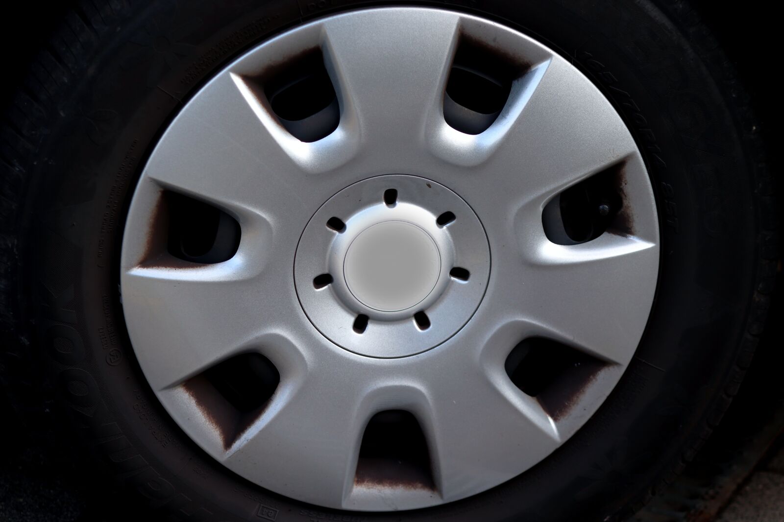 Canon EF-S 55-250mm F4-5.6 IS II sample photo. Hub cap, wheel trim photography