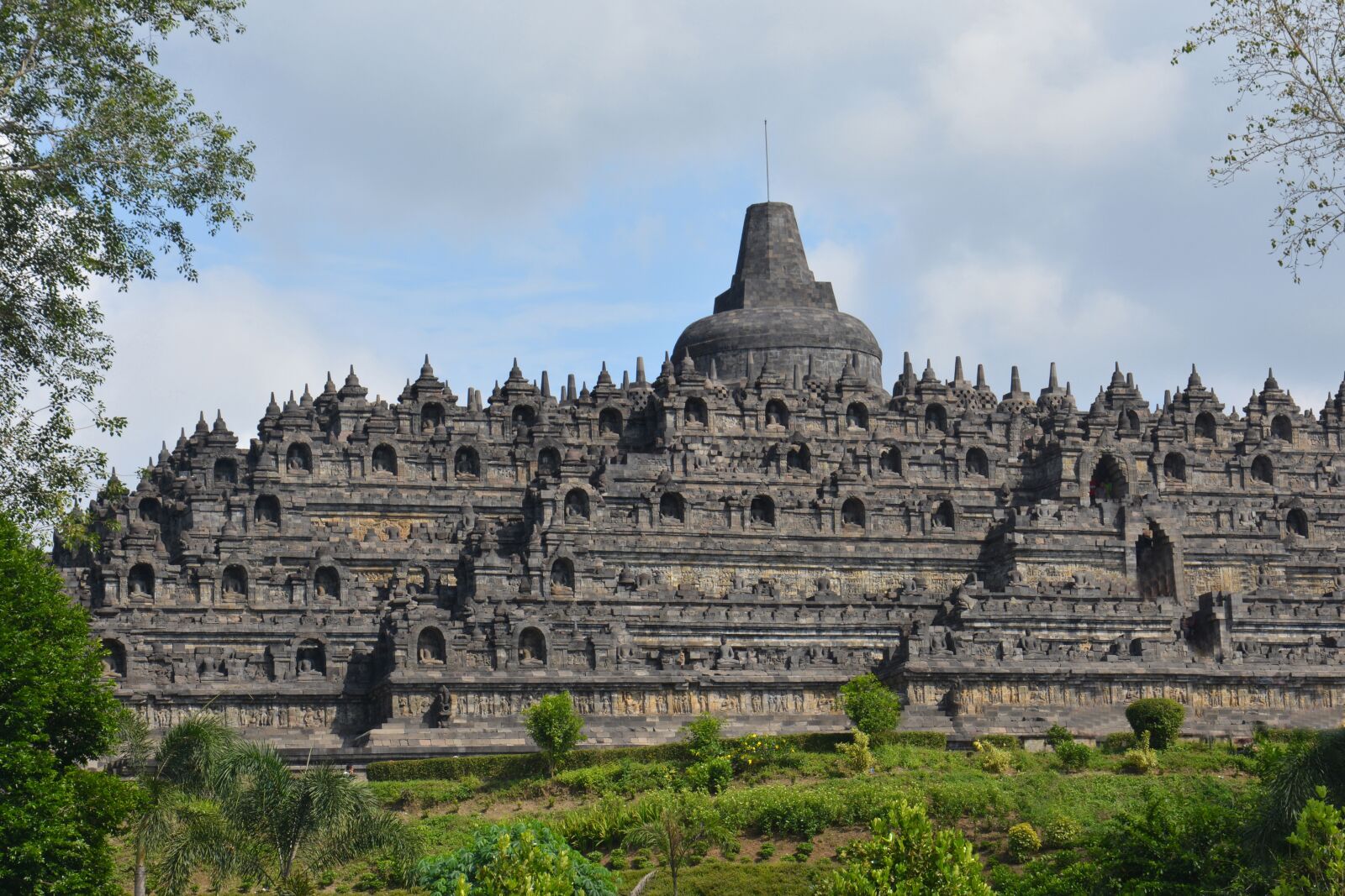 Nikon D5200 sample photo. Indonesia, java, temple photography