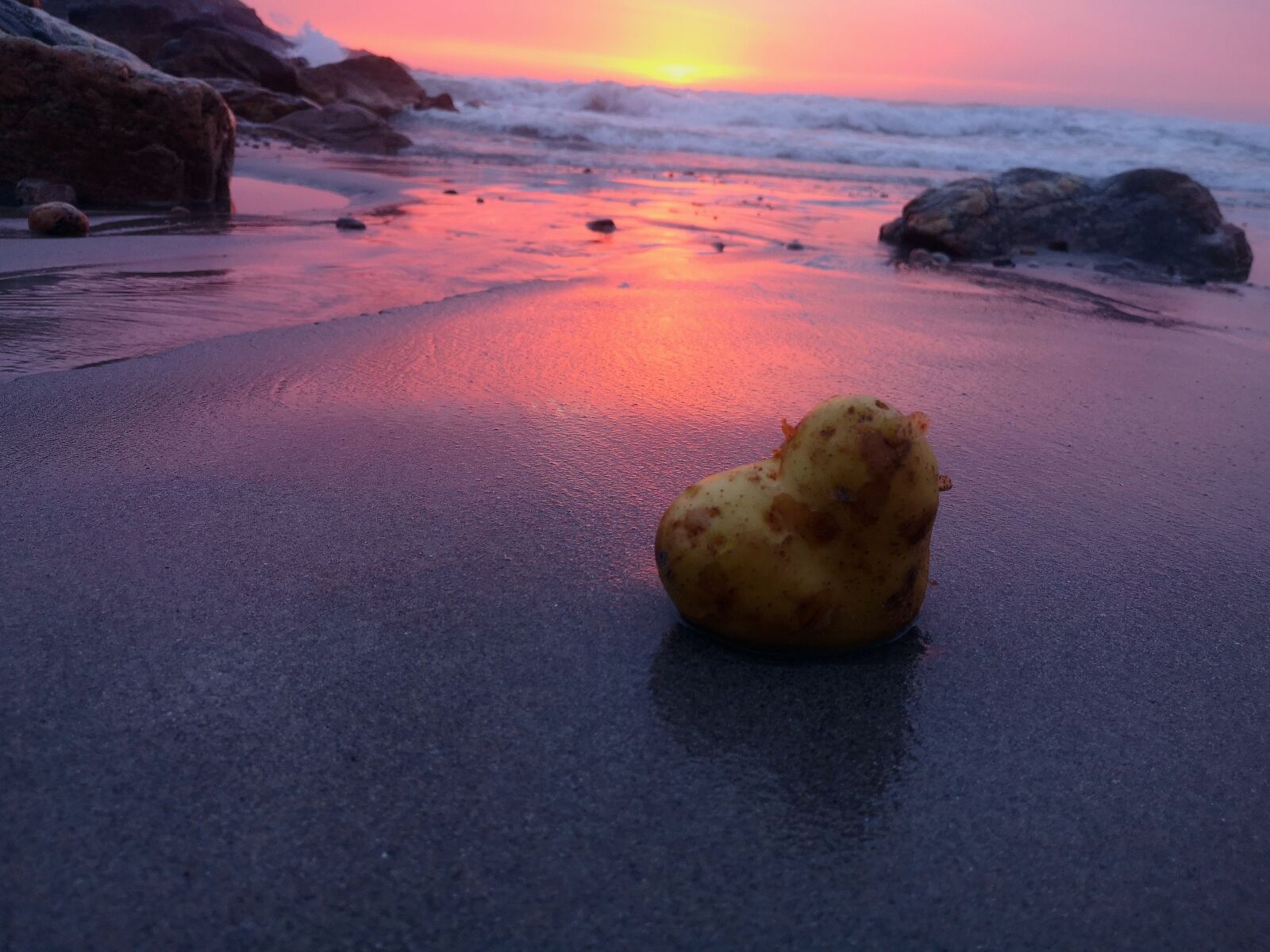HUAWEI P20 sample photo. Sunset, ocean, love photography